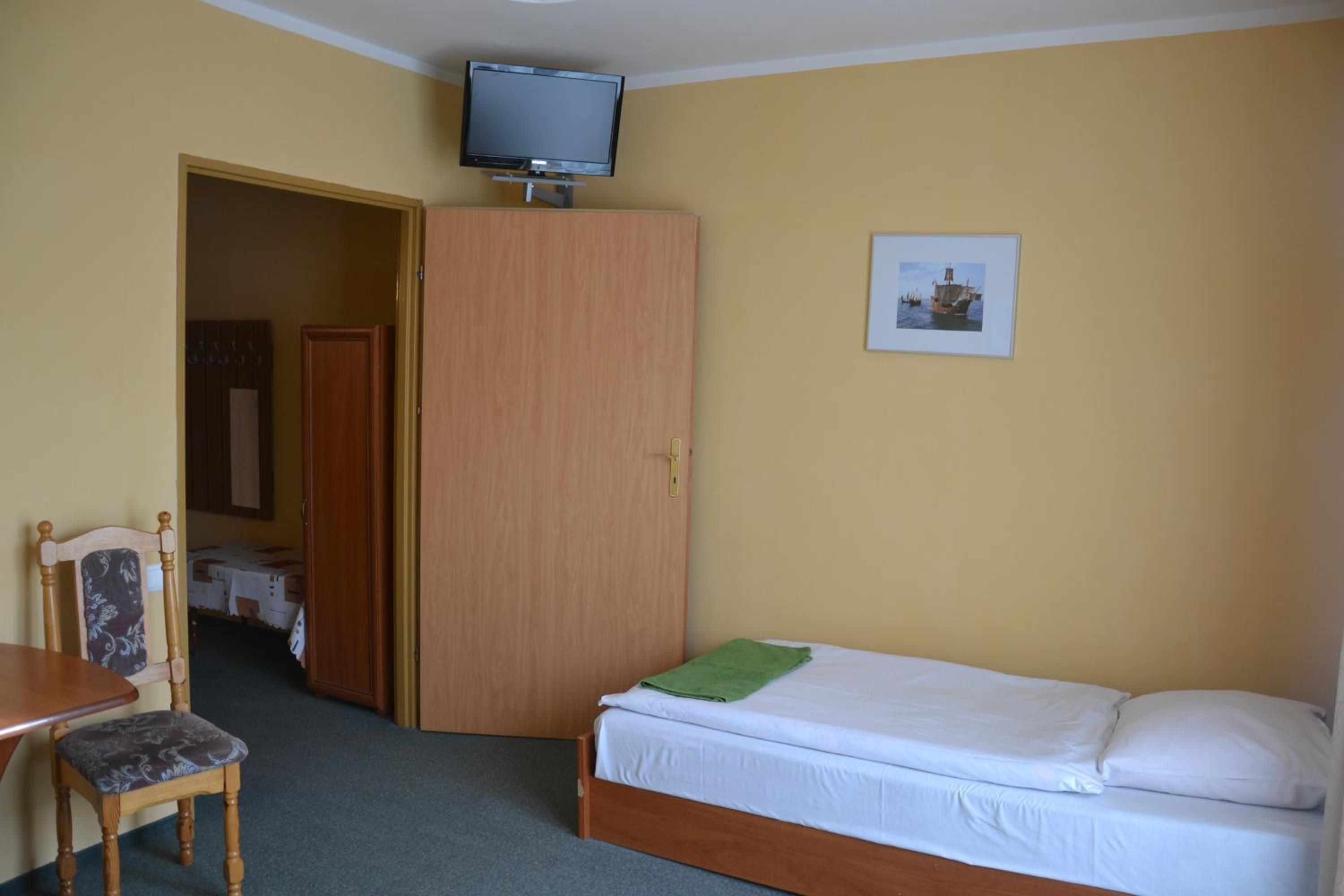 Double Room - Disability Access photo 1