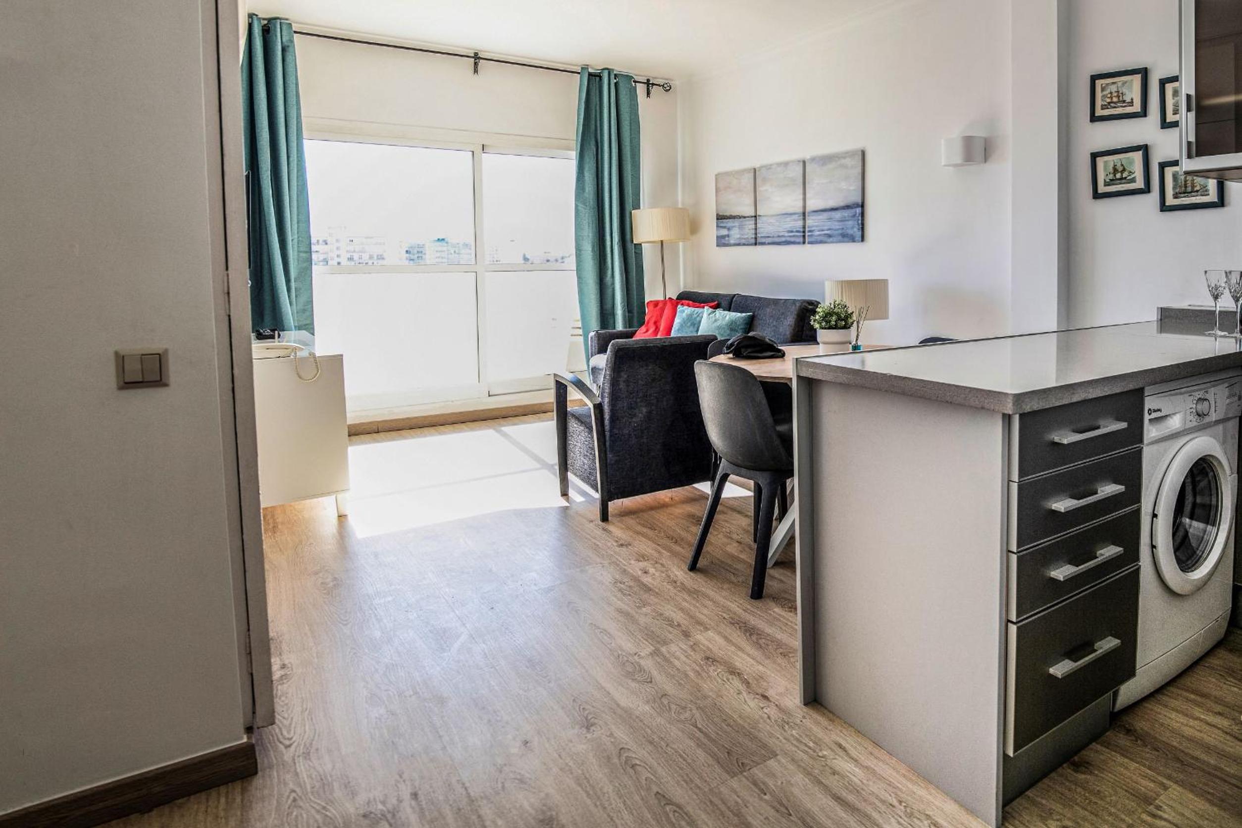 Apartamento con Balcón