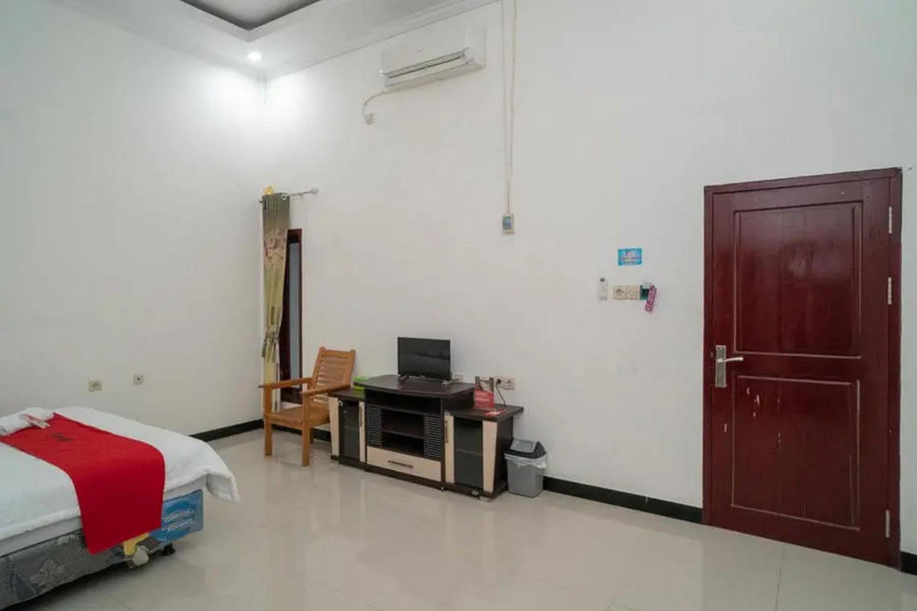 Deluxe Family Room photo 3