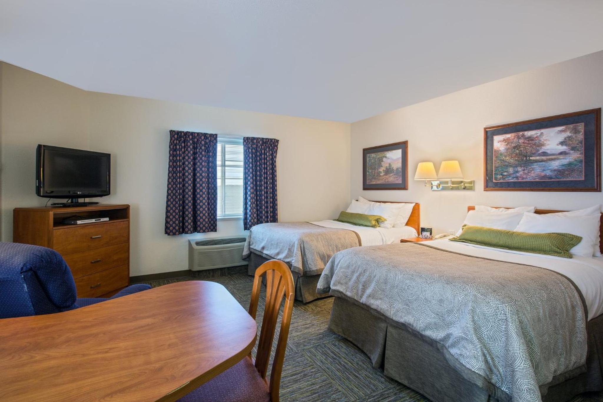 Studio Suite with Two Double Beds - Photo 8