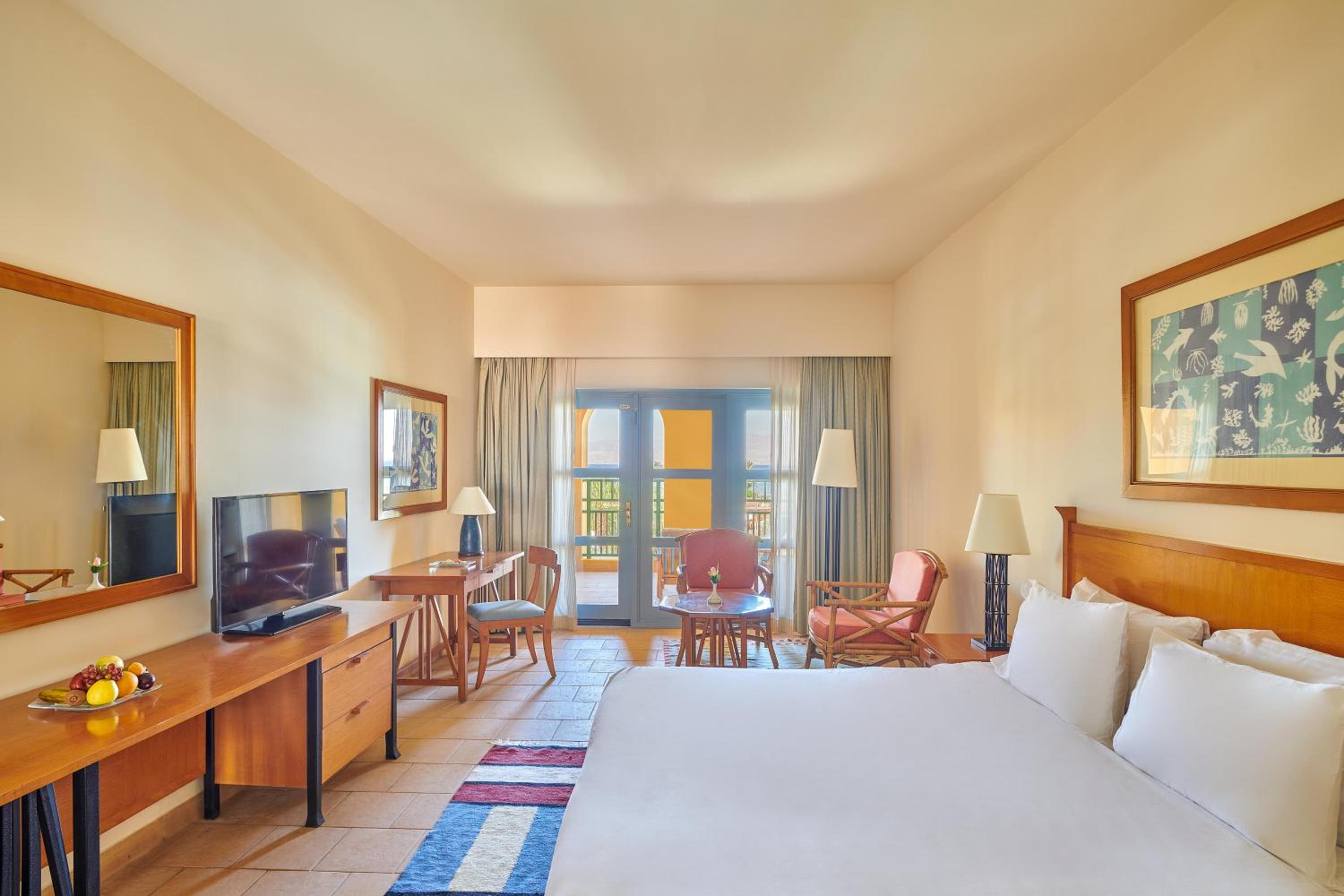 Standard Room Sea View King Bed