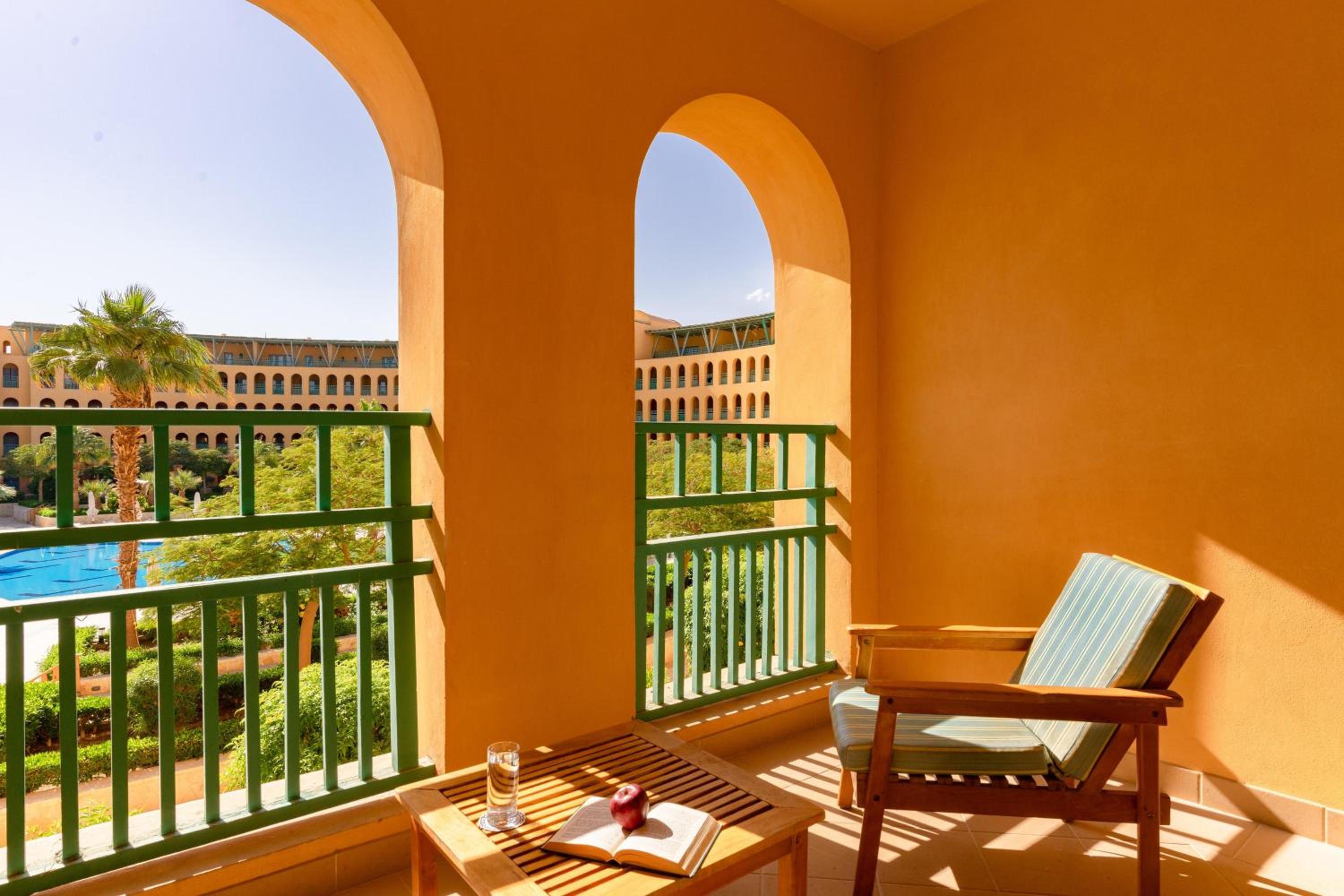 Junior Suite with Garden View photo 3