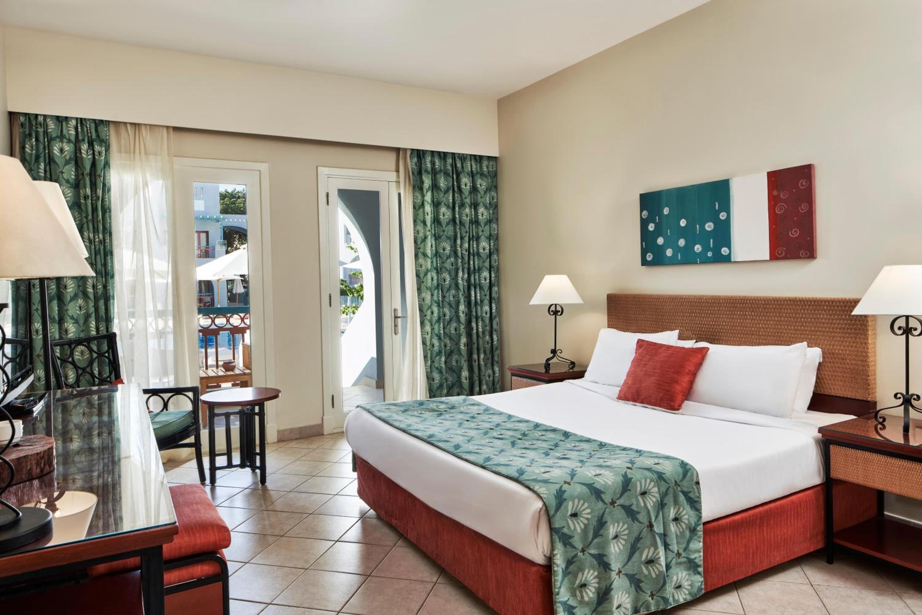 Deluxe Room - Photo 1
