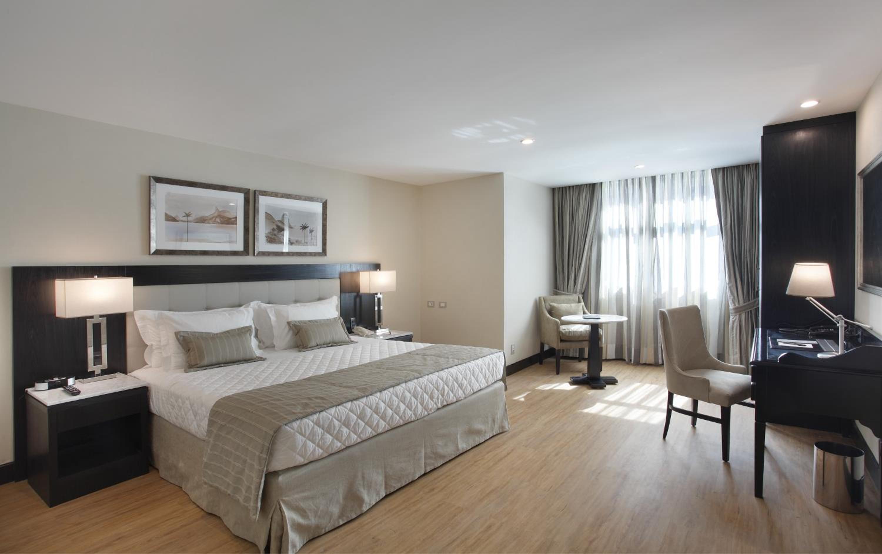 Superior Double Room with Partial Ocean View