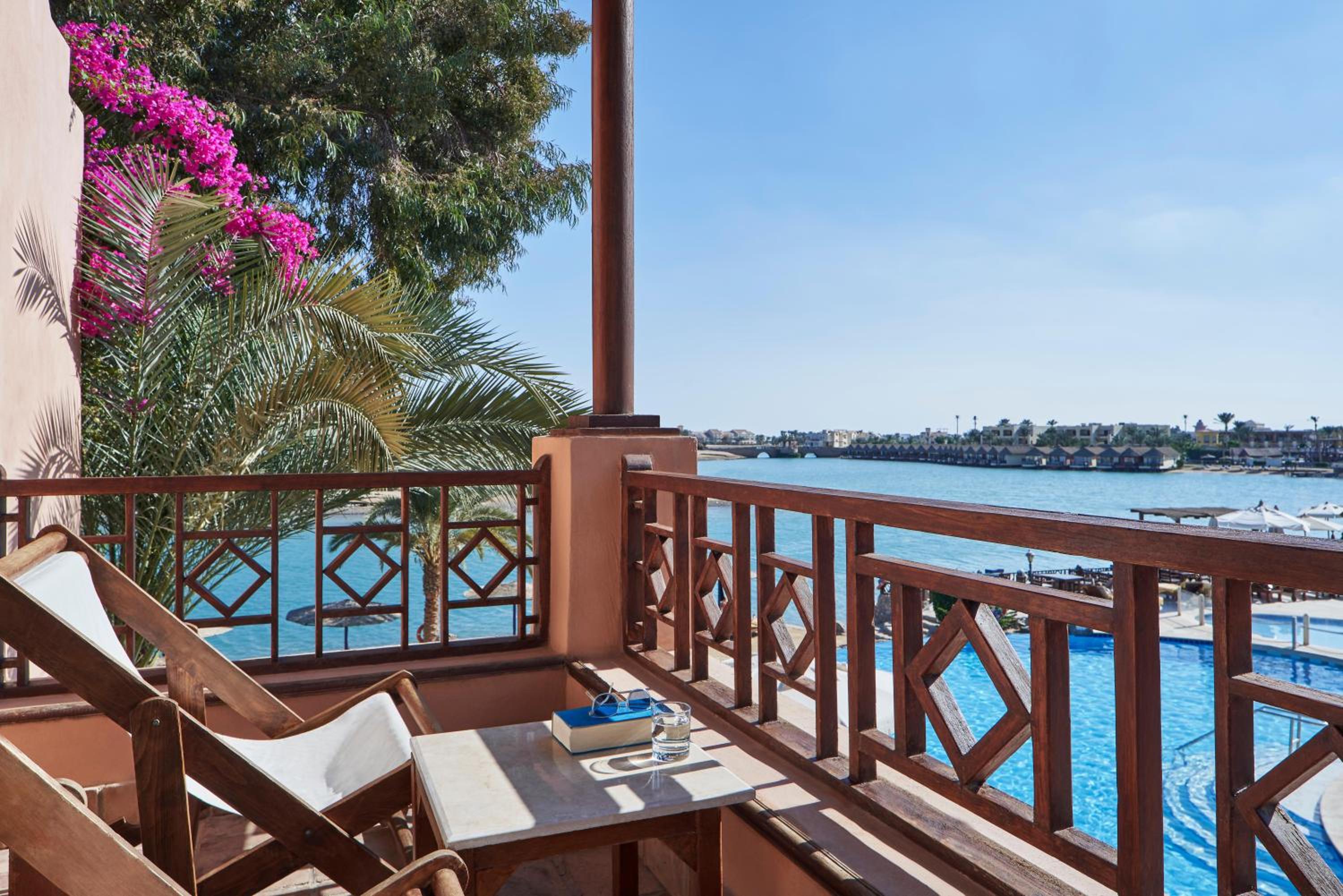 Premium Lagoon view Terrace - Photo 8