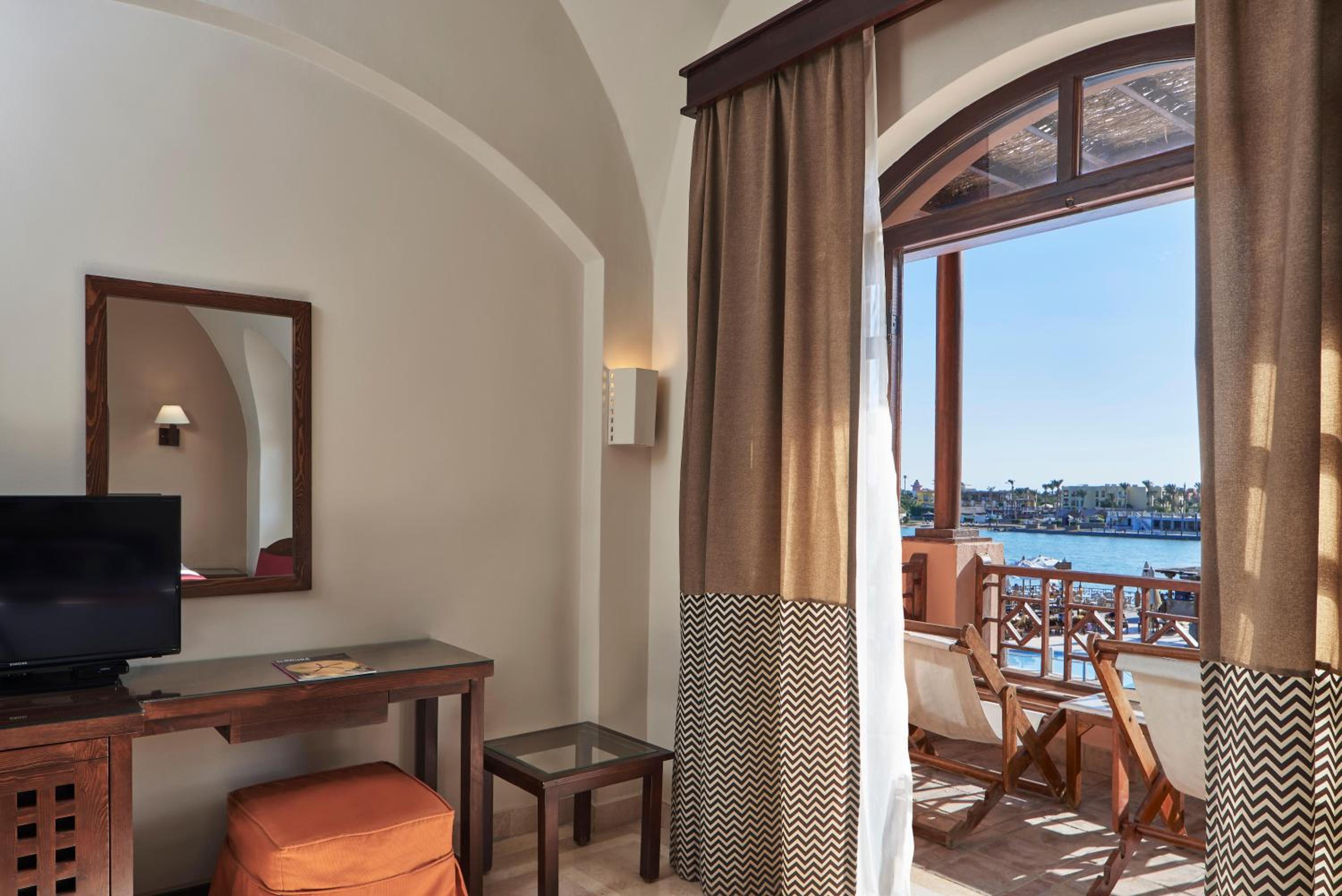 Premium Lagoon view Terrace - Photo 9