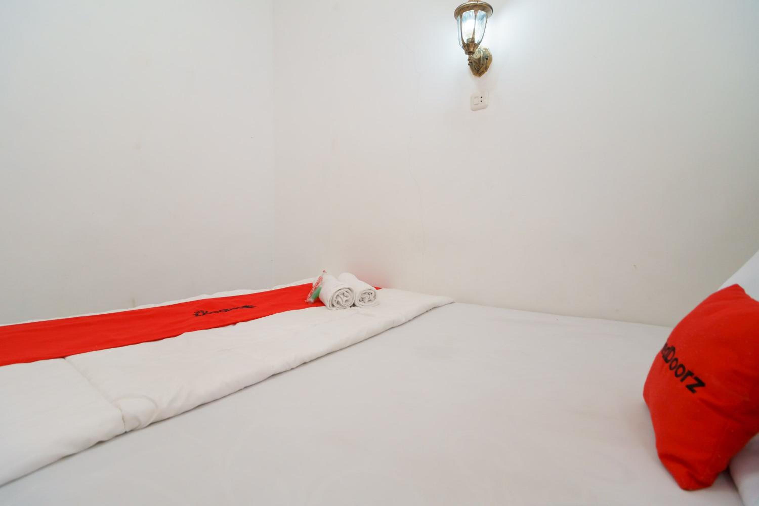 Standard Double Room - Photo 6