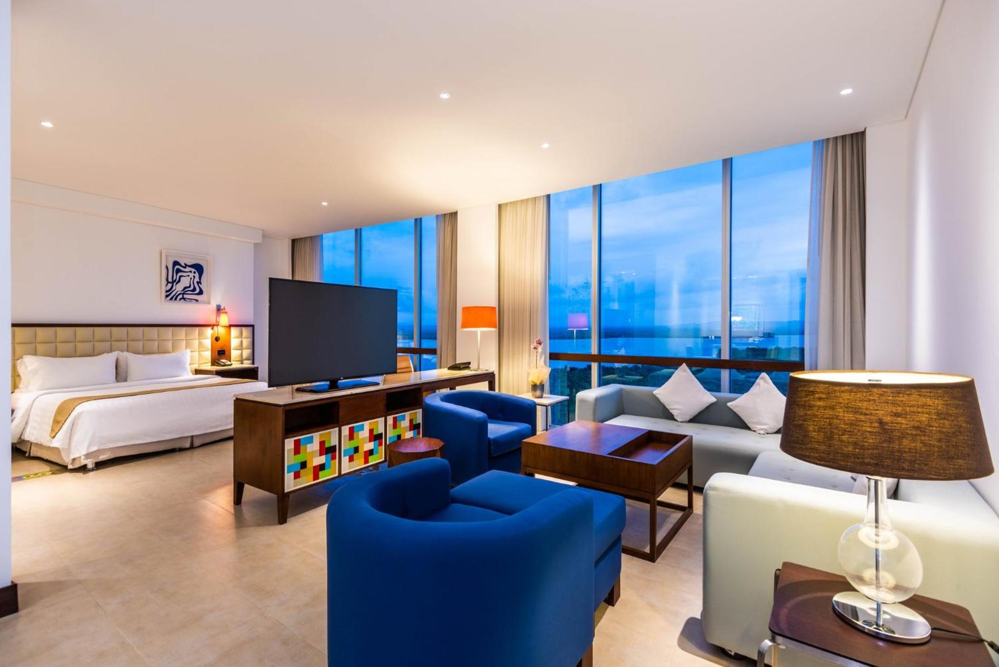 King Suite - Photo 6