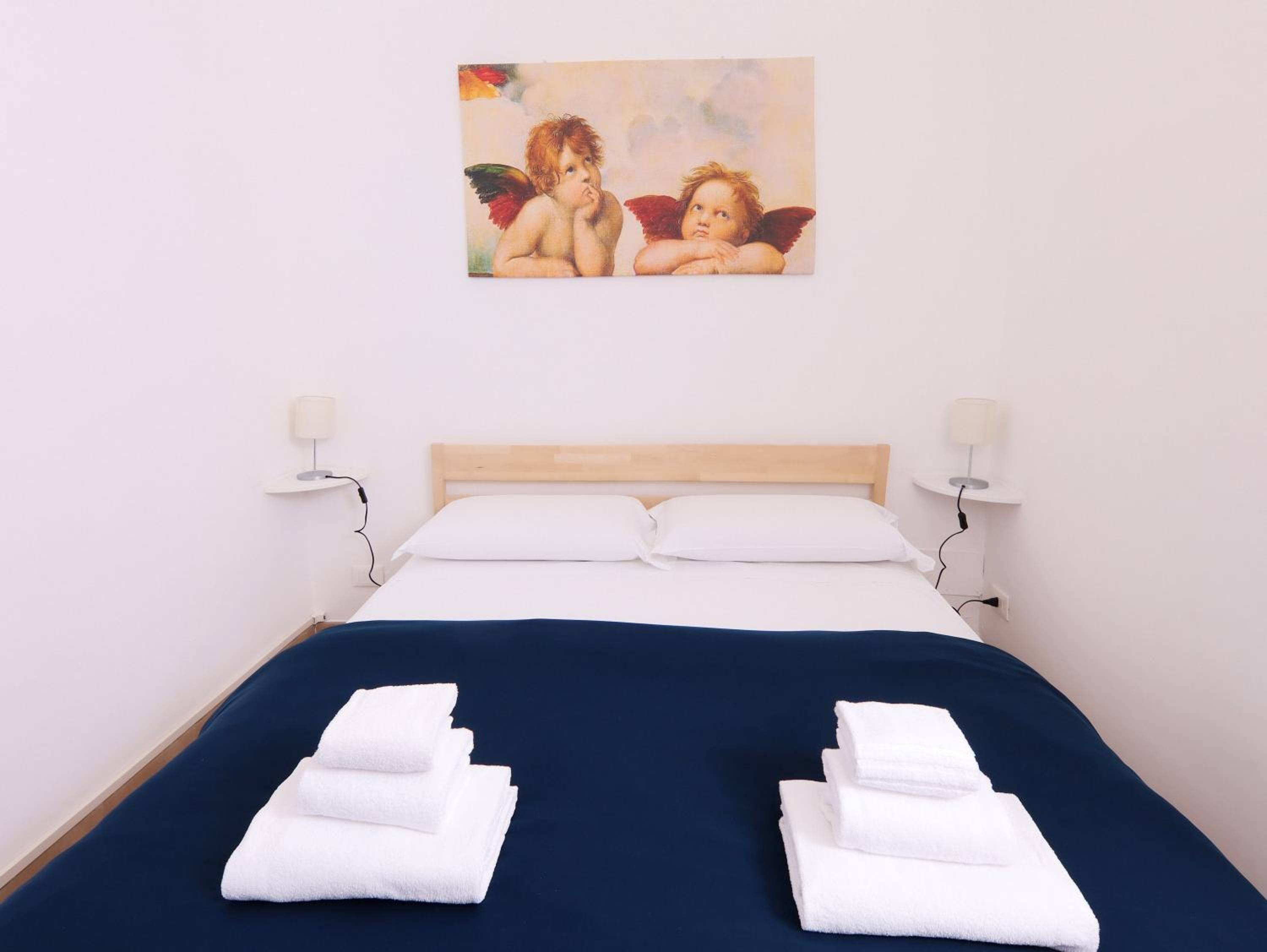 Deluxe Double Room with Shower photo 2