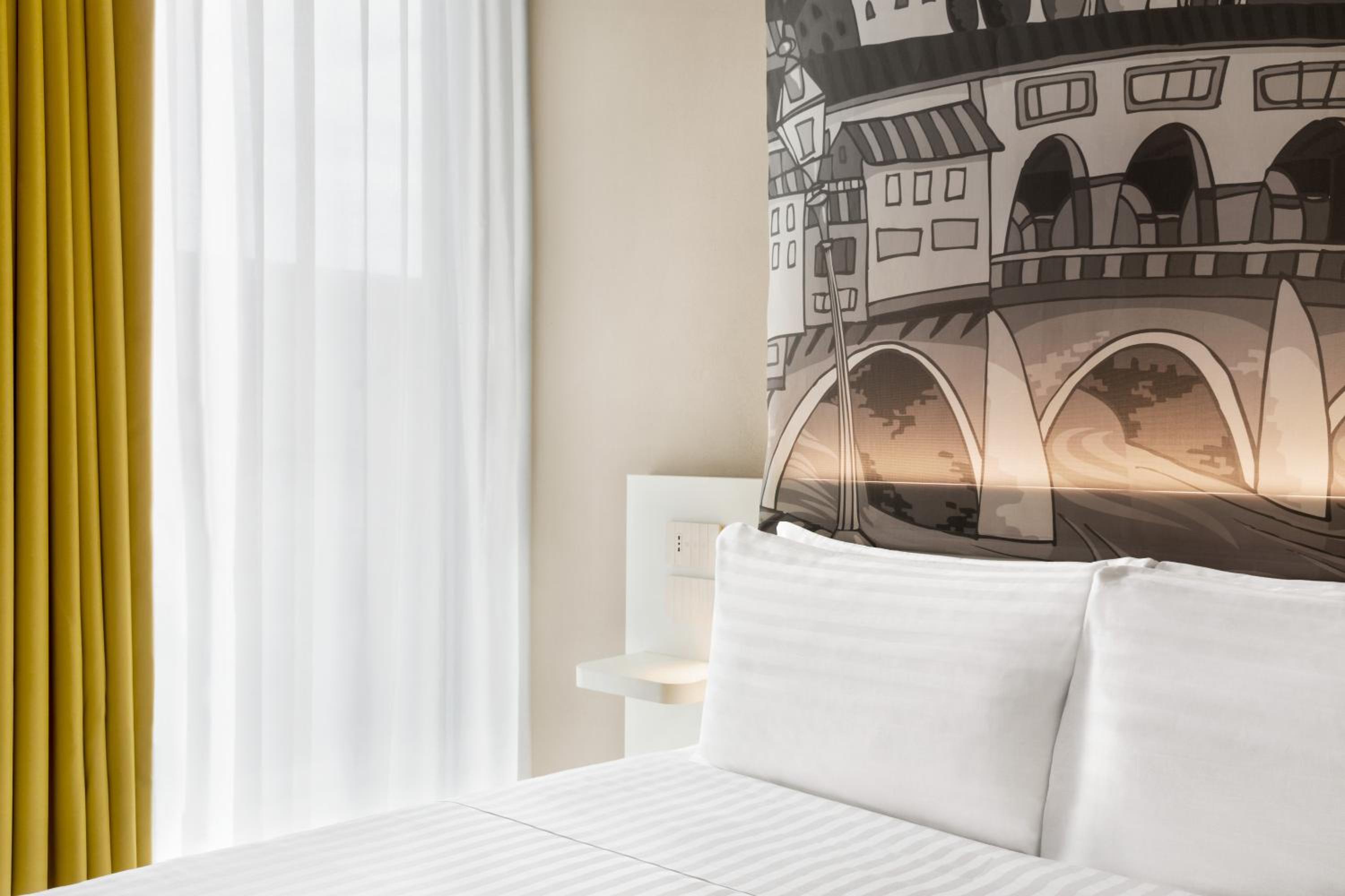 1 Double Bed, Mobility Accessible Room, Roll-In shower, Non-Smoking