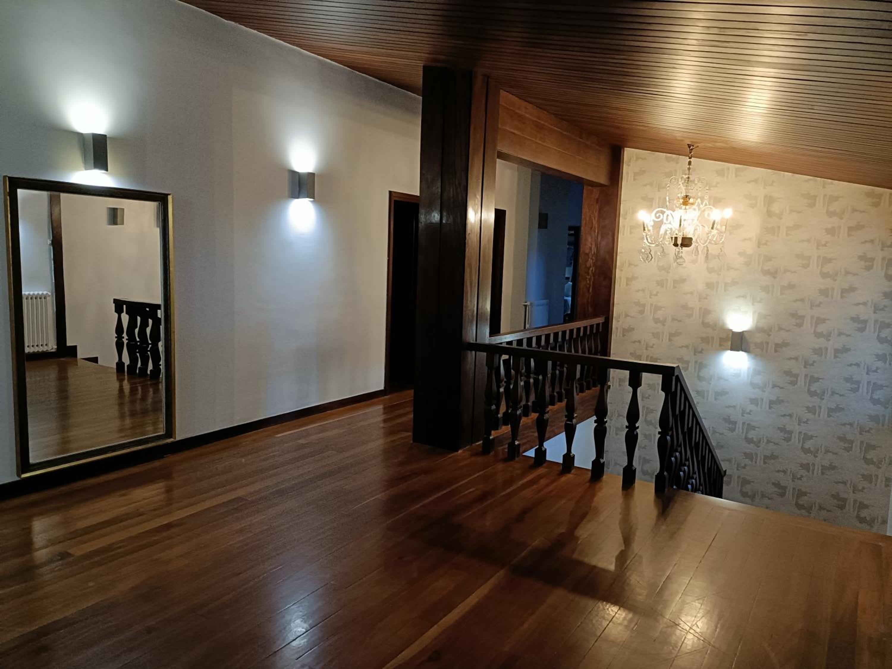 Casa de Nueve Habitaciones