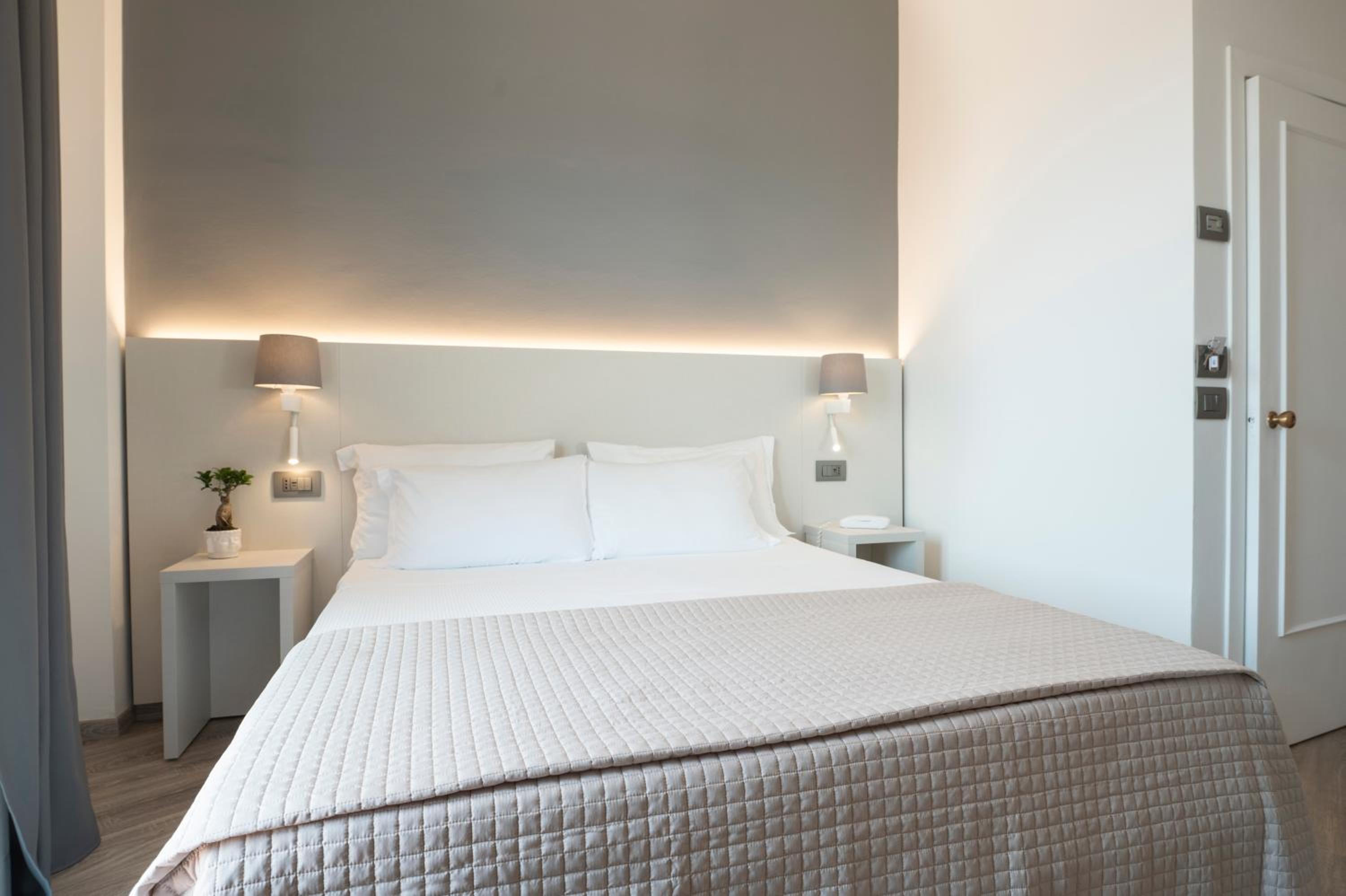 Double Room - Photo 1