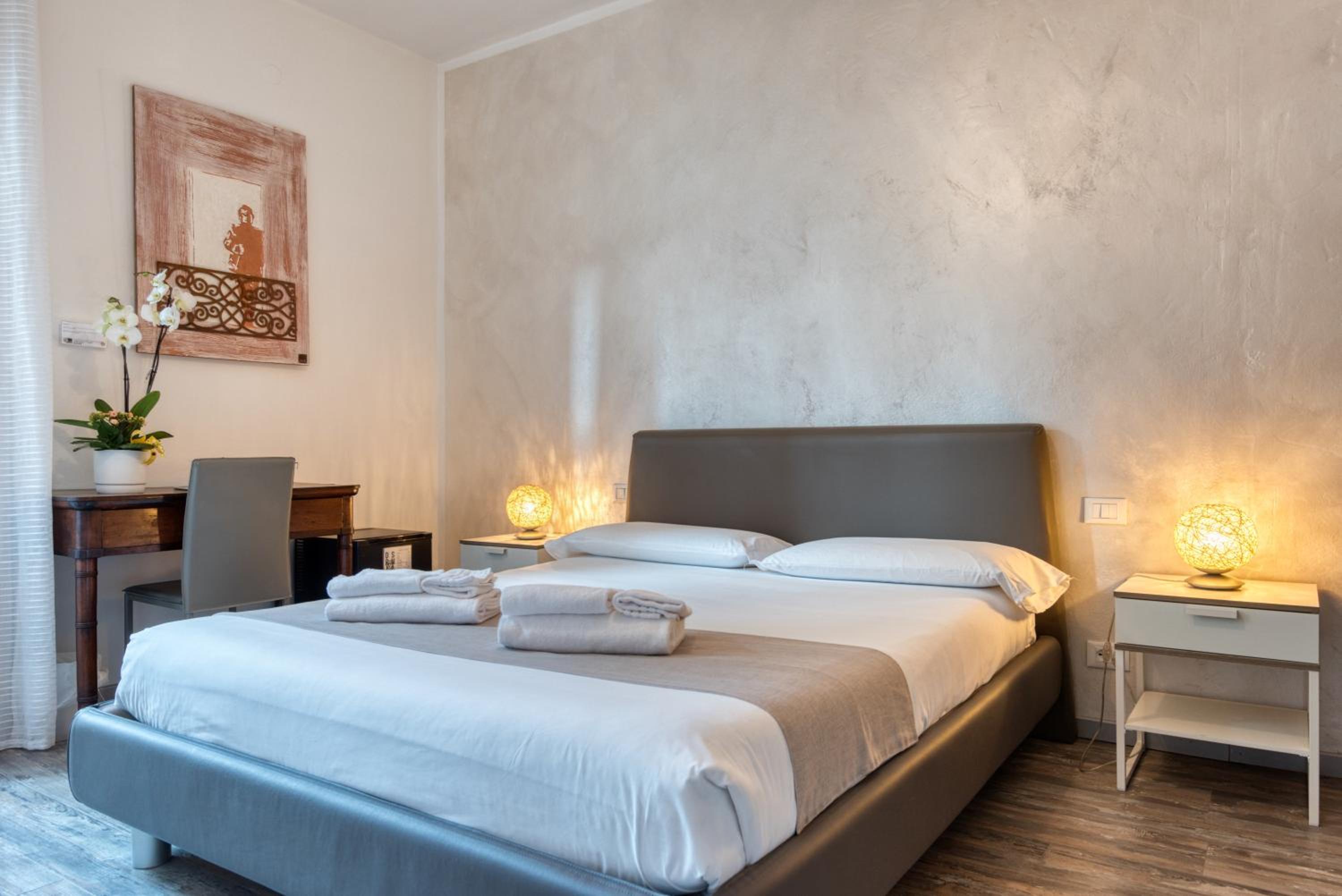 Double Room with Garden View and Private Internal Bathroom photo 3
