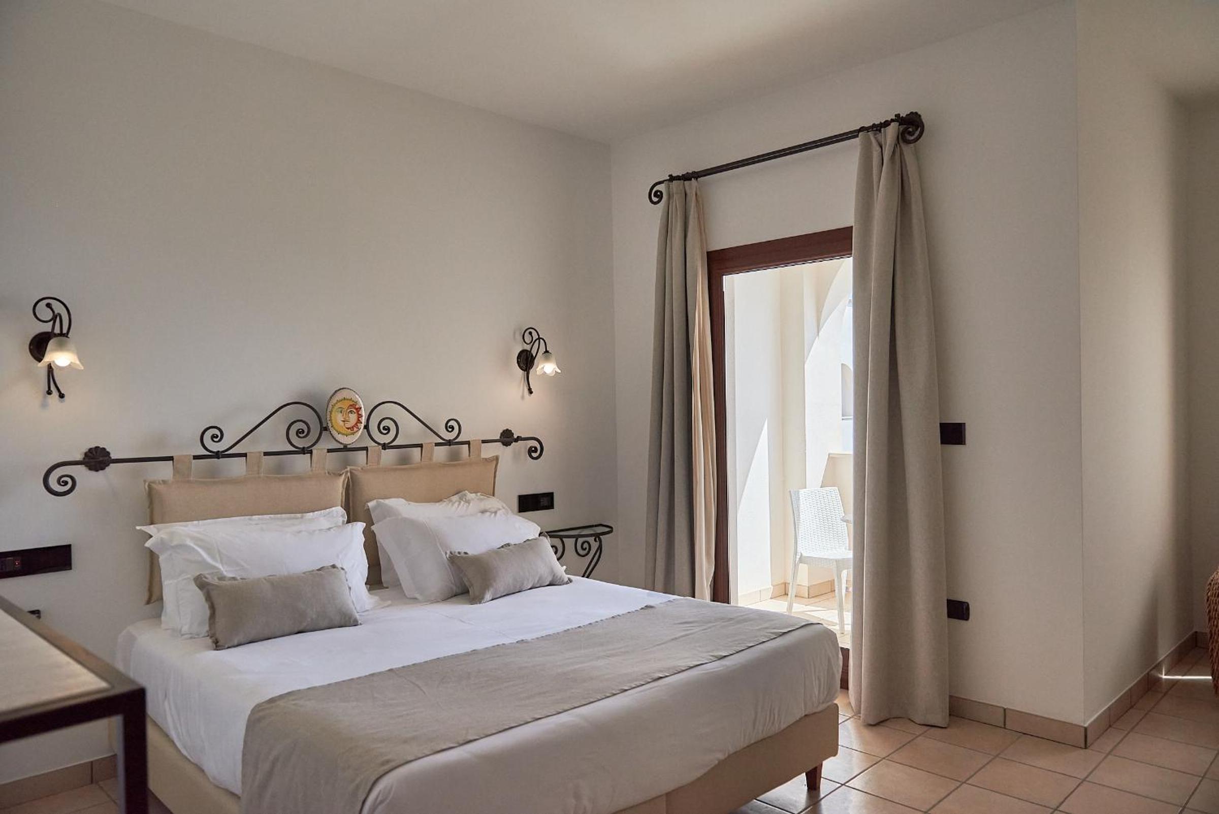 Triple Room with Balcony - Photo 1