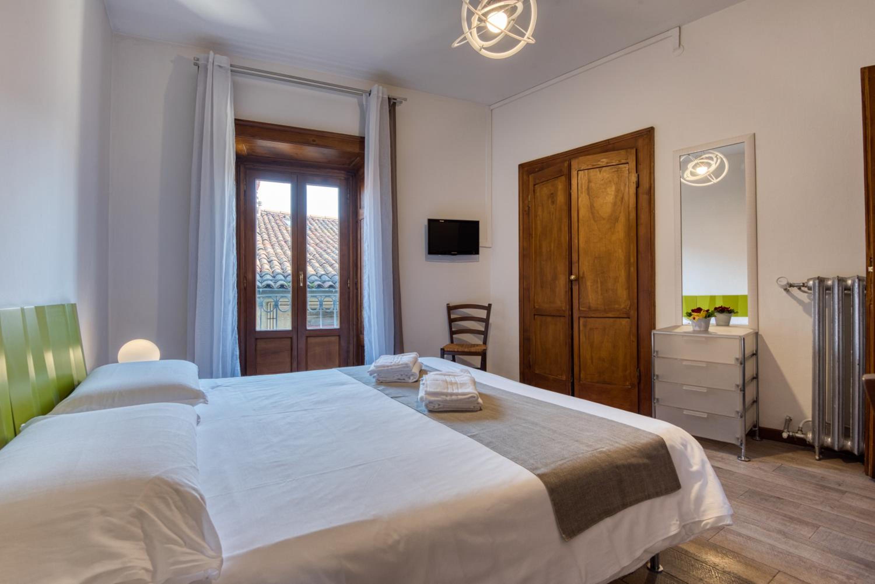 Double or Twin Room with Private External Bathroom photo 2