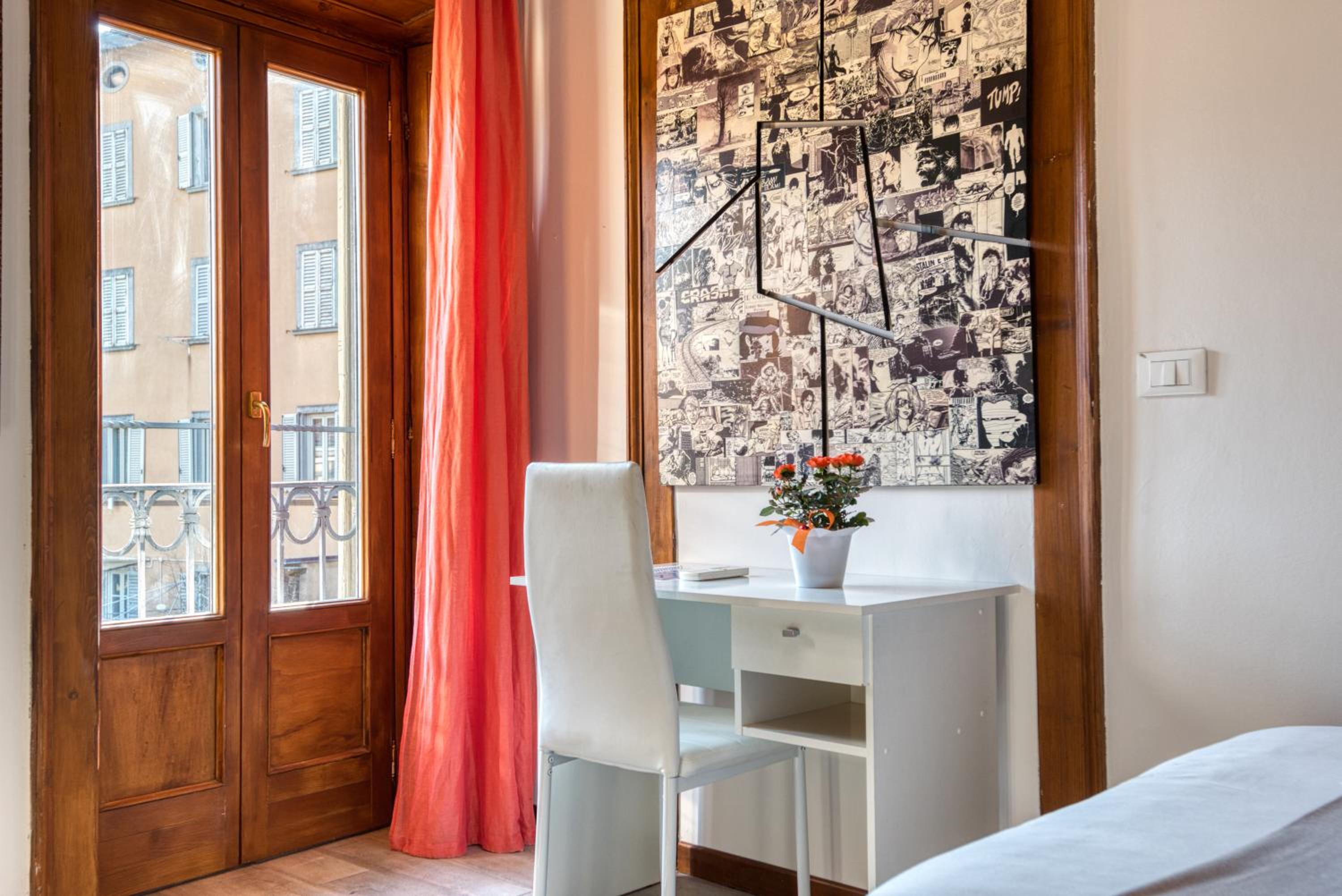 Superior King Suite photo 3