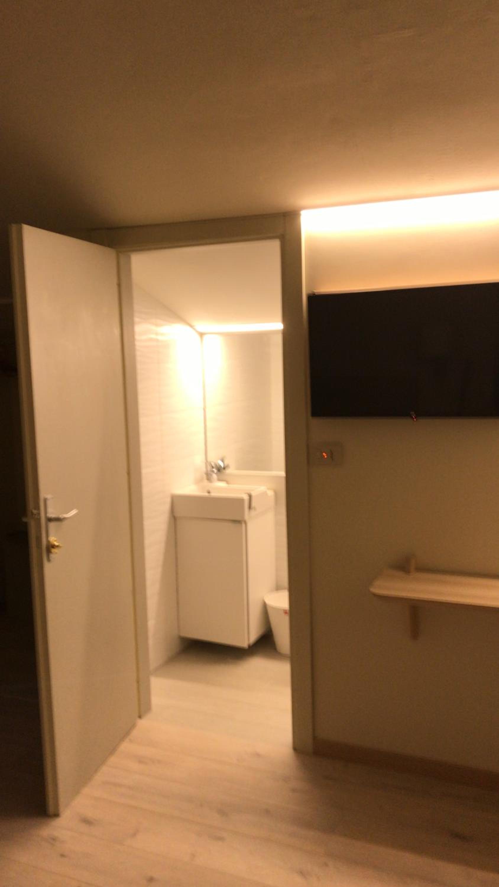 Double Room - Photo 23