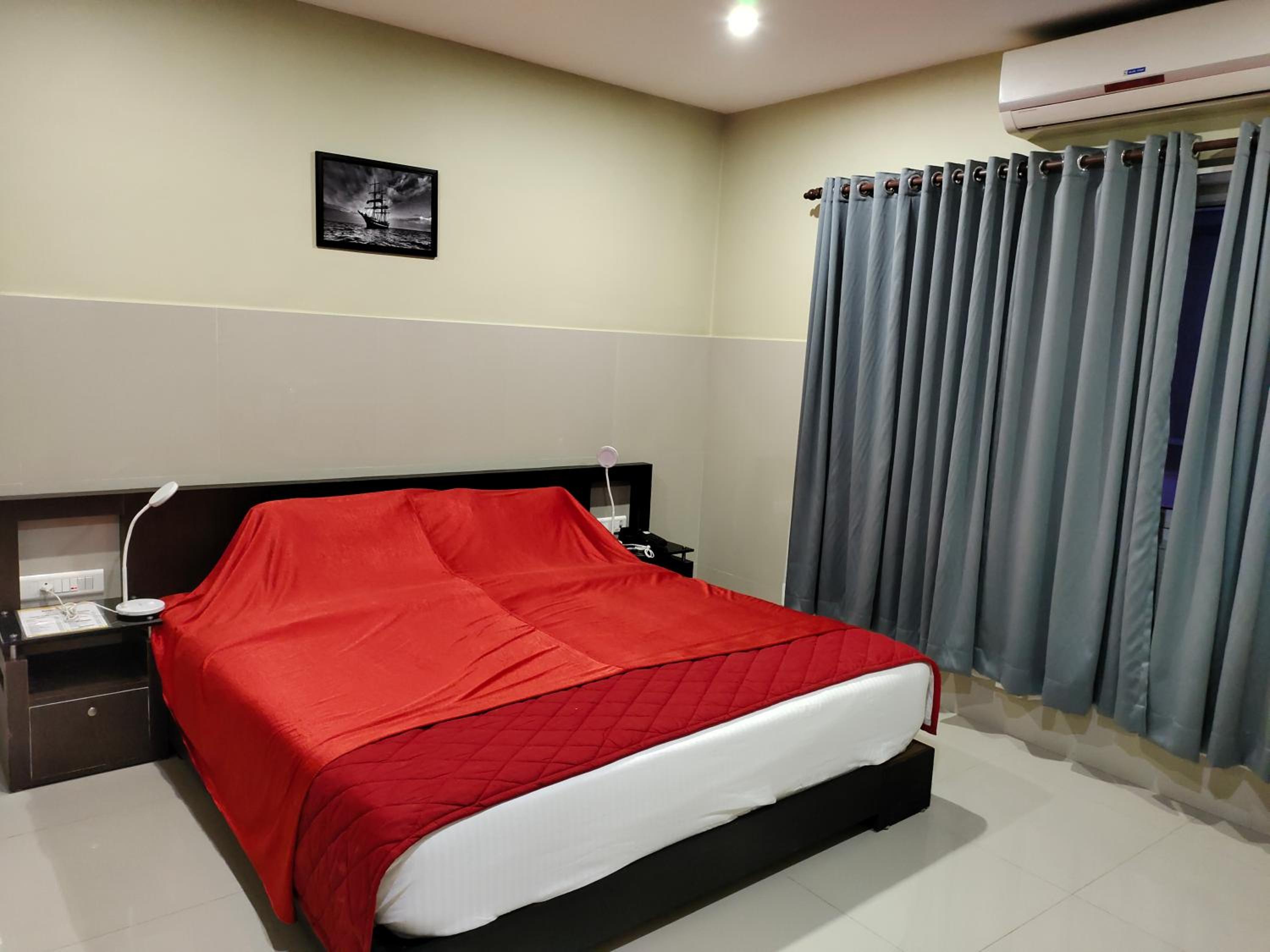 King Room - Disability Access photo 1