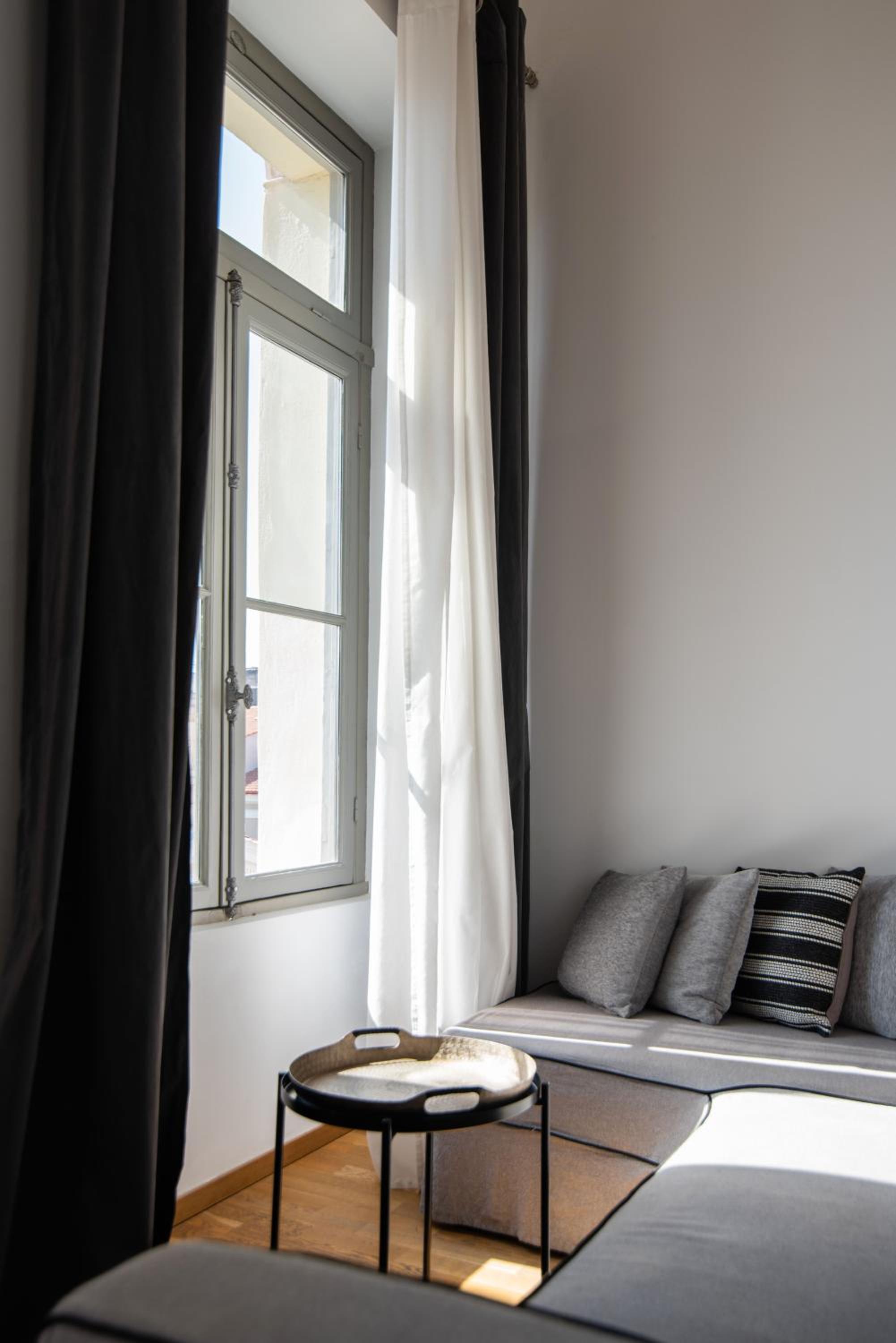 Family Suite with City View photo 2