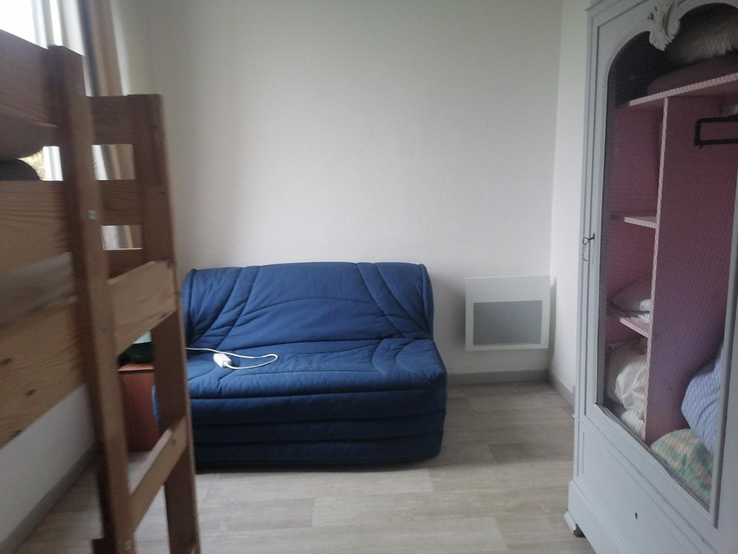 Triple Room with Shared Bathroom photo 2