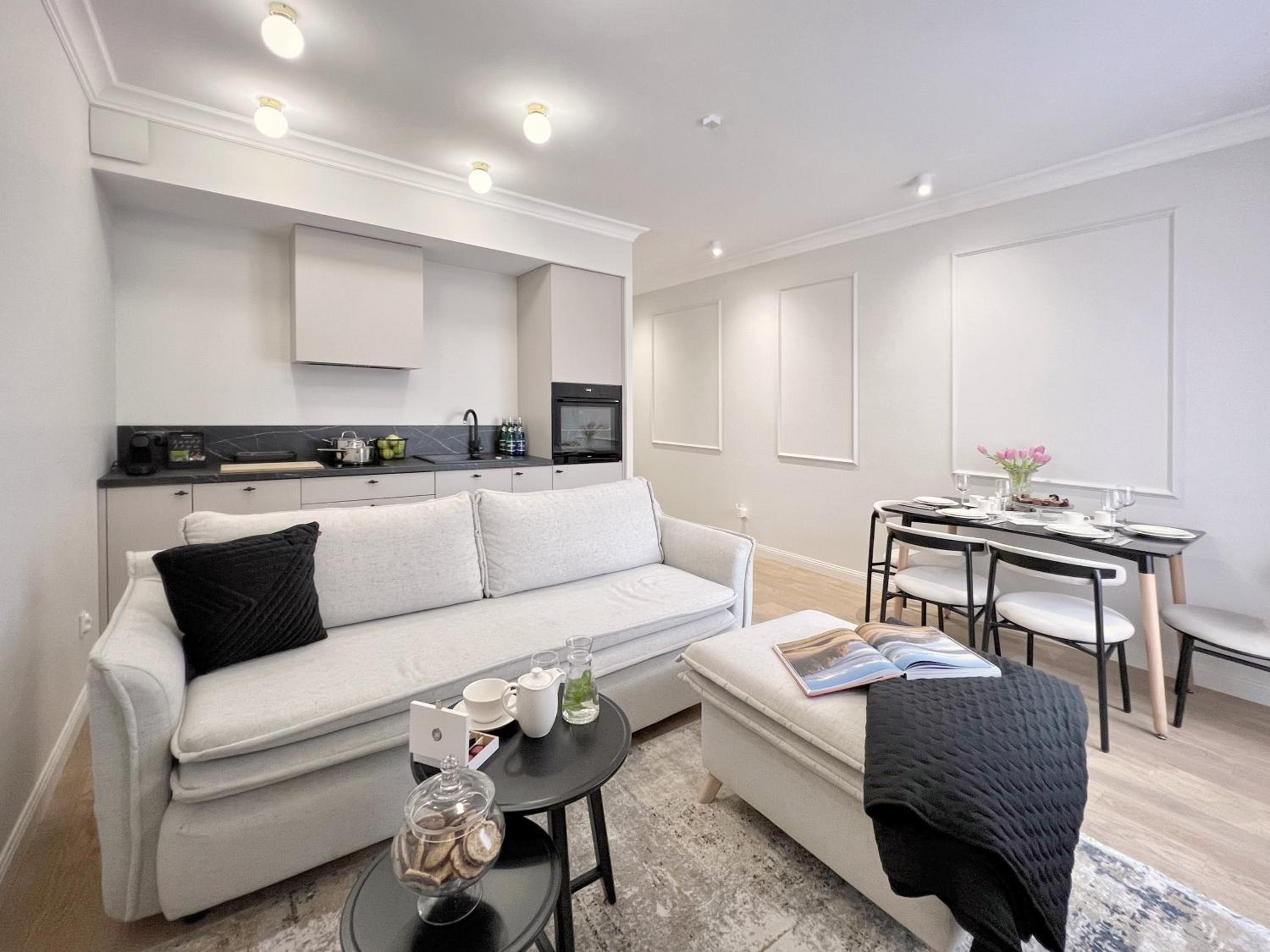 One-Bedroom Suite - Photo 1