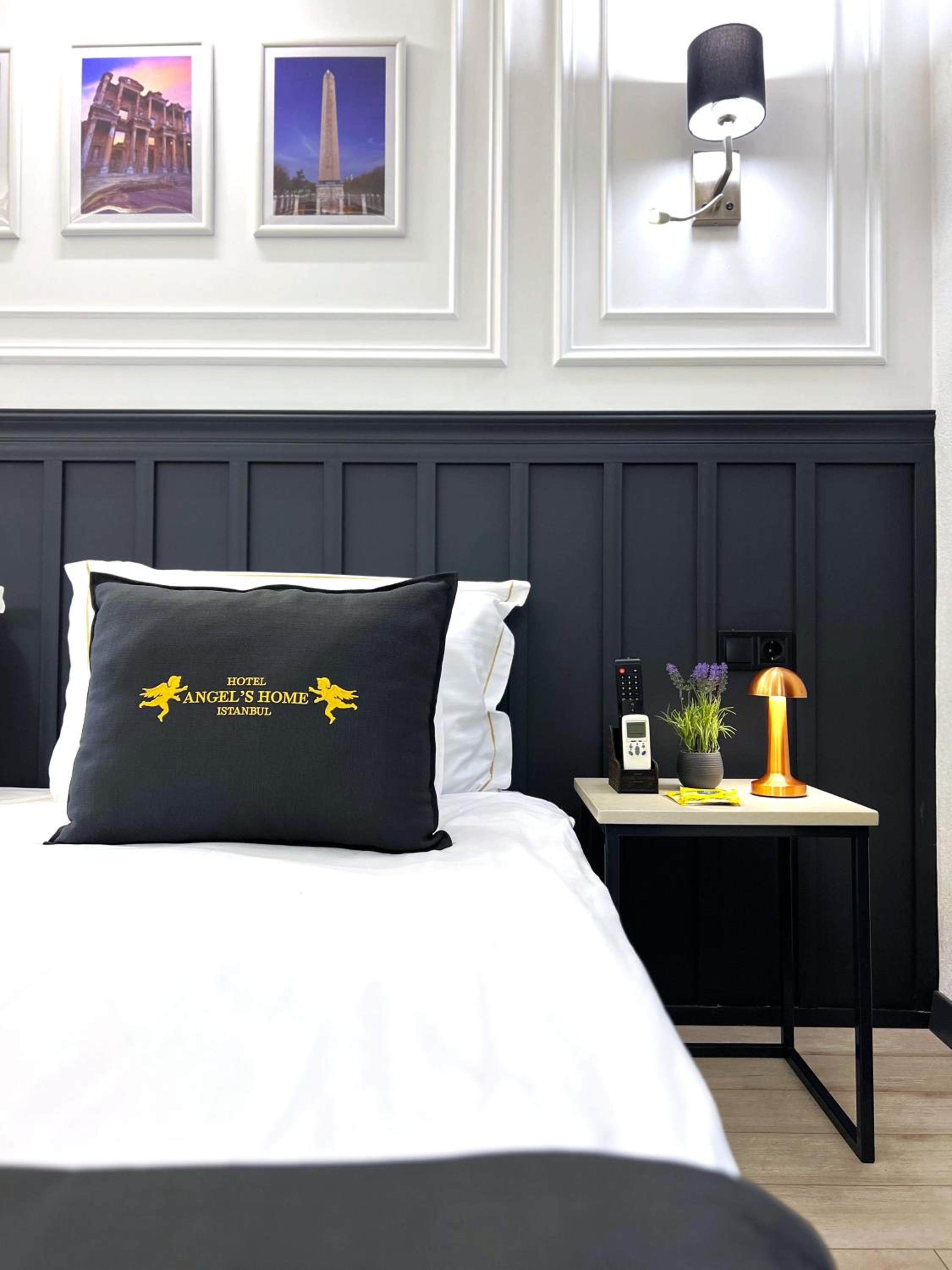Superior Double or Twin Room photo 3