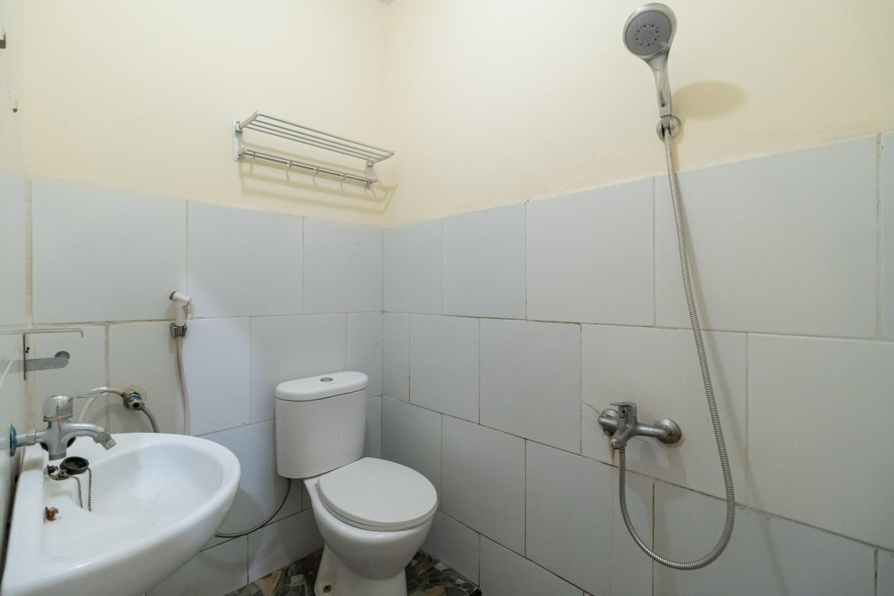 Budget Double Room photo 3
