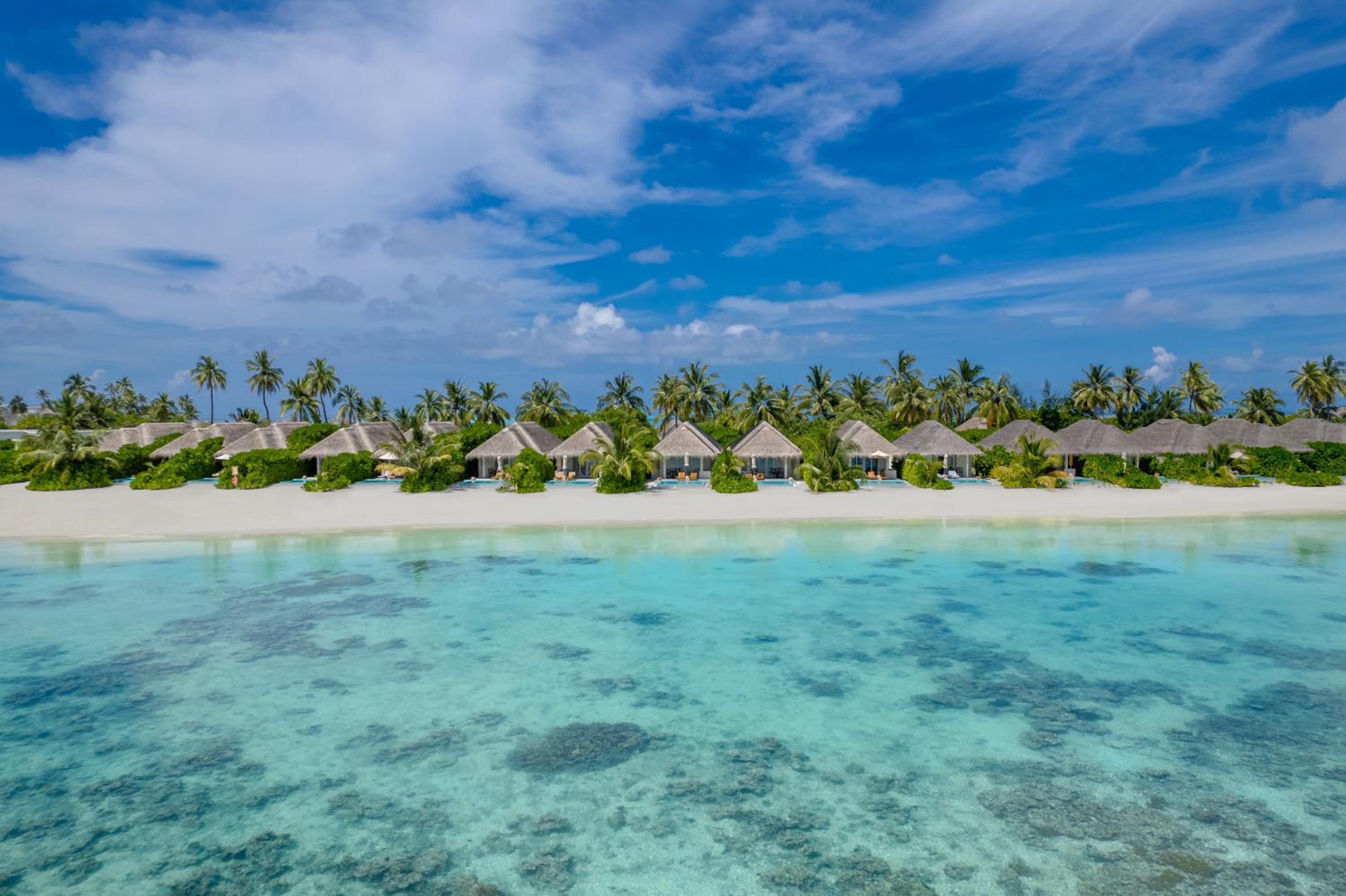 Family Beach Villa with Private Pool (Free seaplane for 2 pax with min 7-night stay - All Inclusive Meal Plan only) - Photo 8
