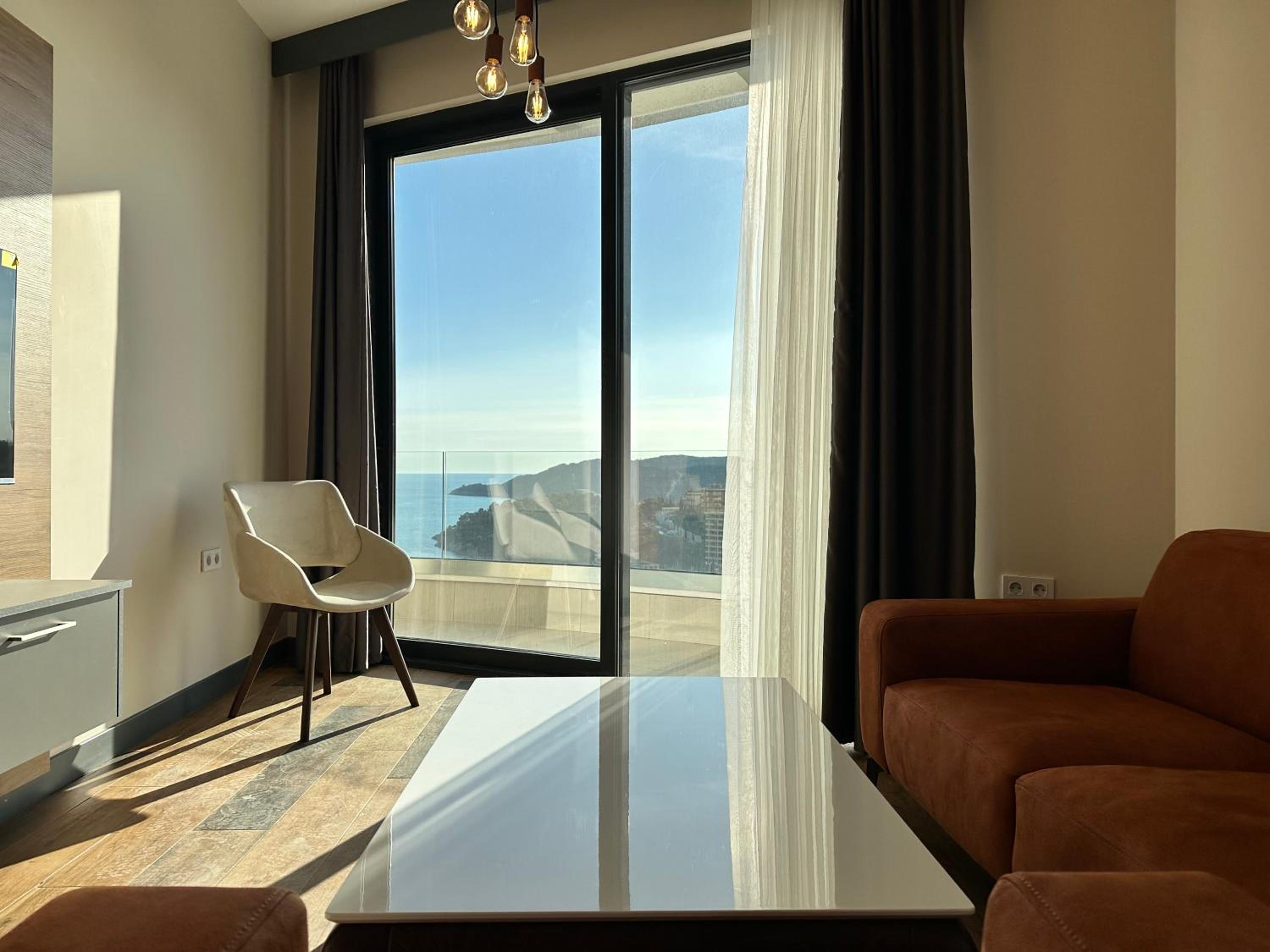 Apartment with Sea View photo 2