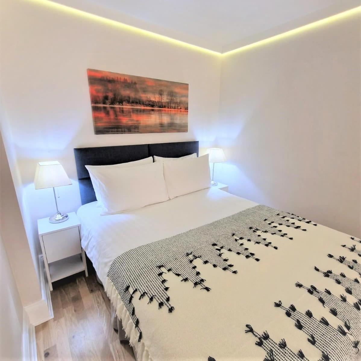 Family Studio with Kids Sofa Bed Lower Ground photo 3