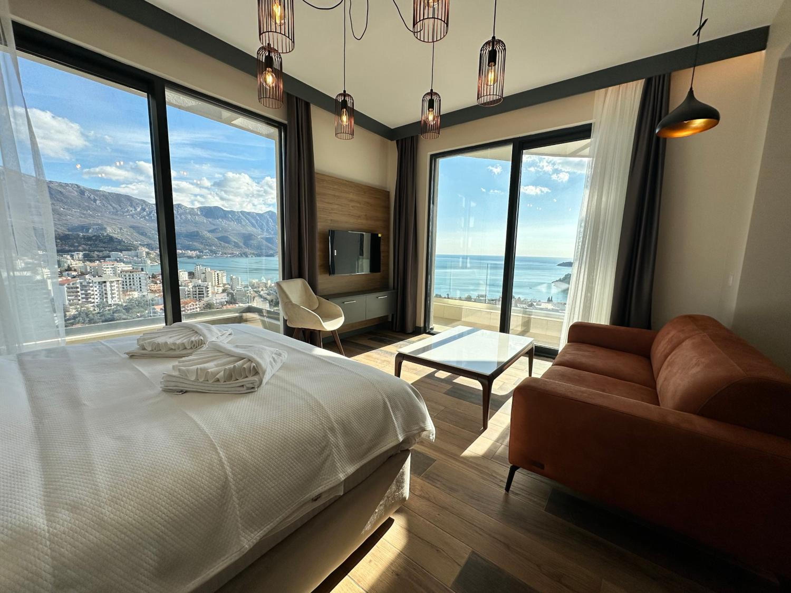 King Suite with Sea View photo 3