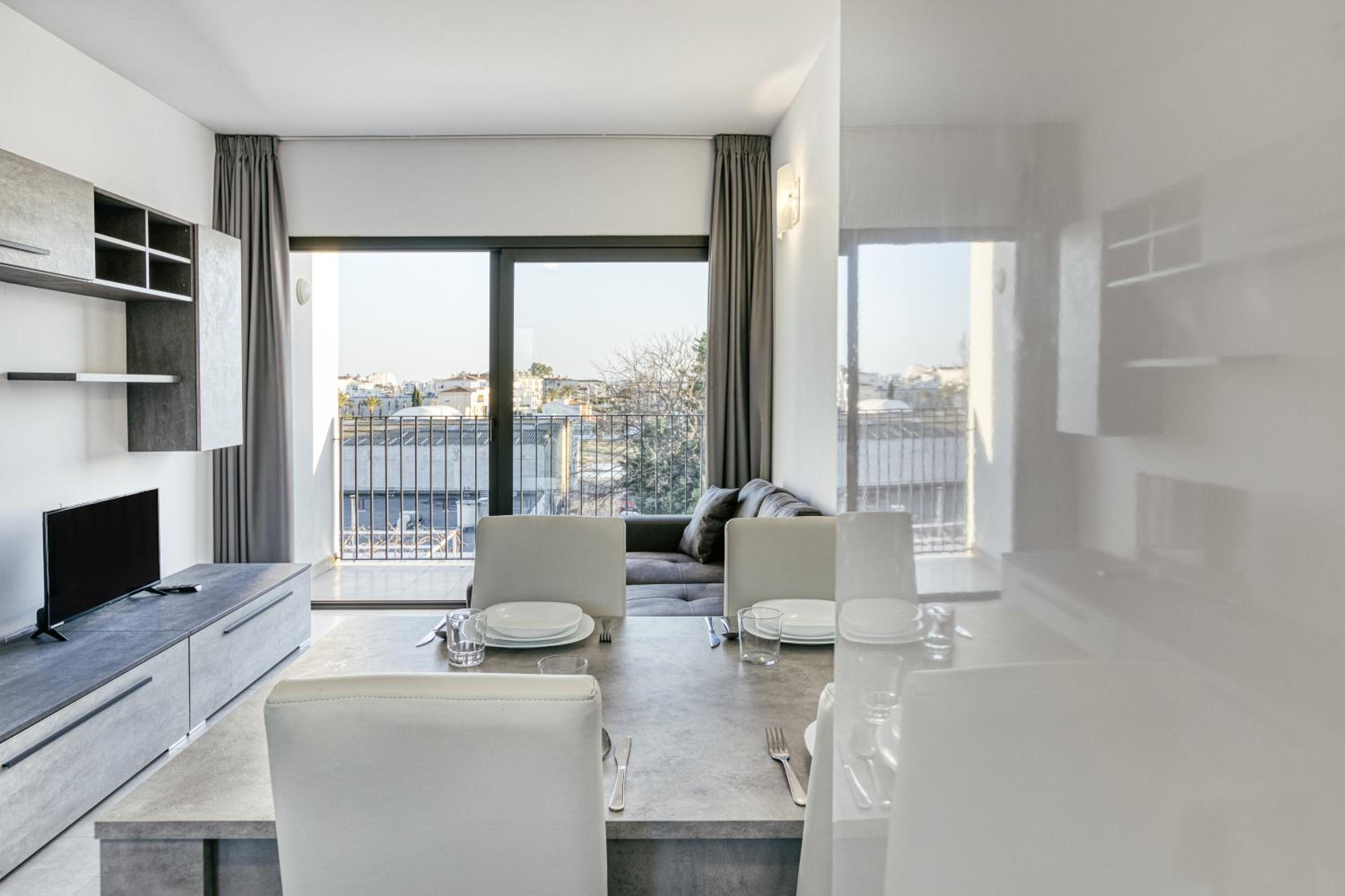 Apartamento de un dormitorio superior con balcón