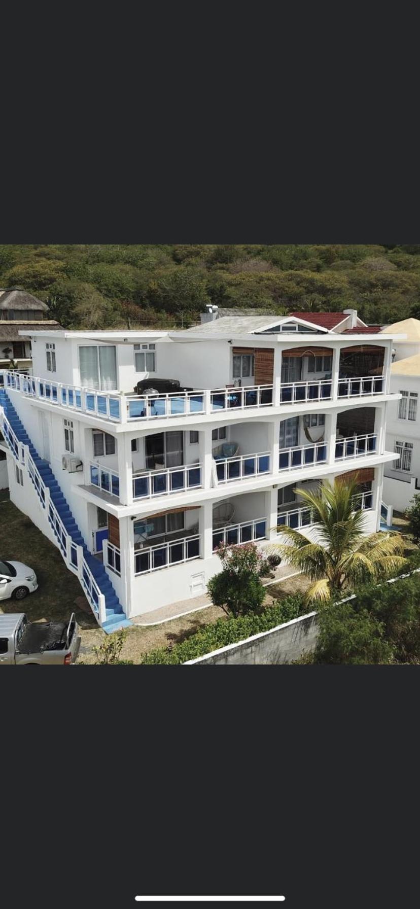 Apartment with Lake View