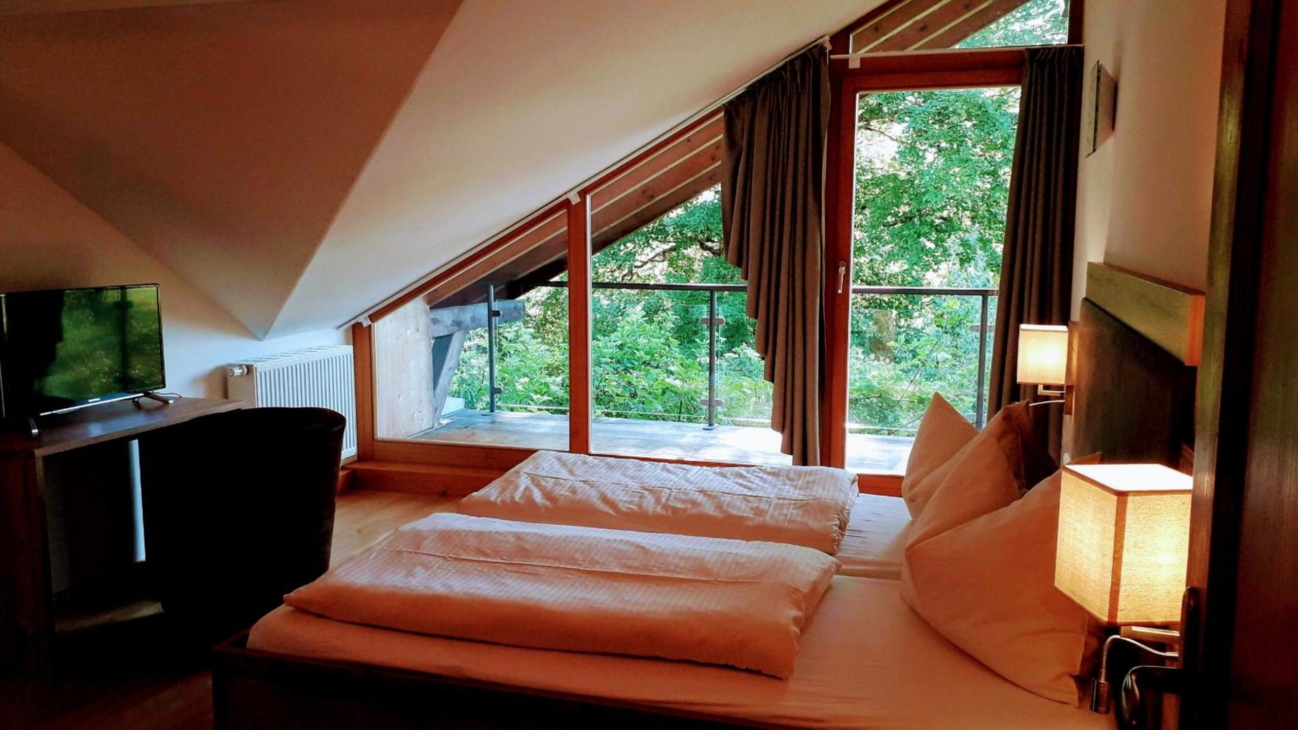 One-Bedroom Apartment - Photo 1