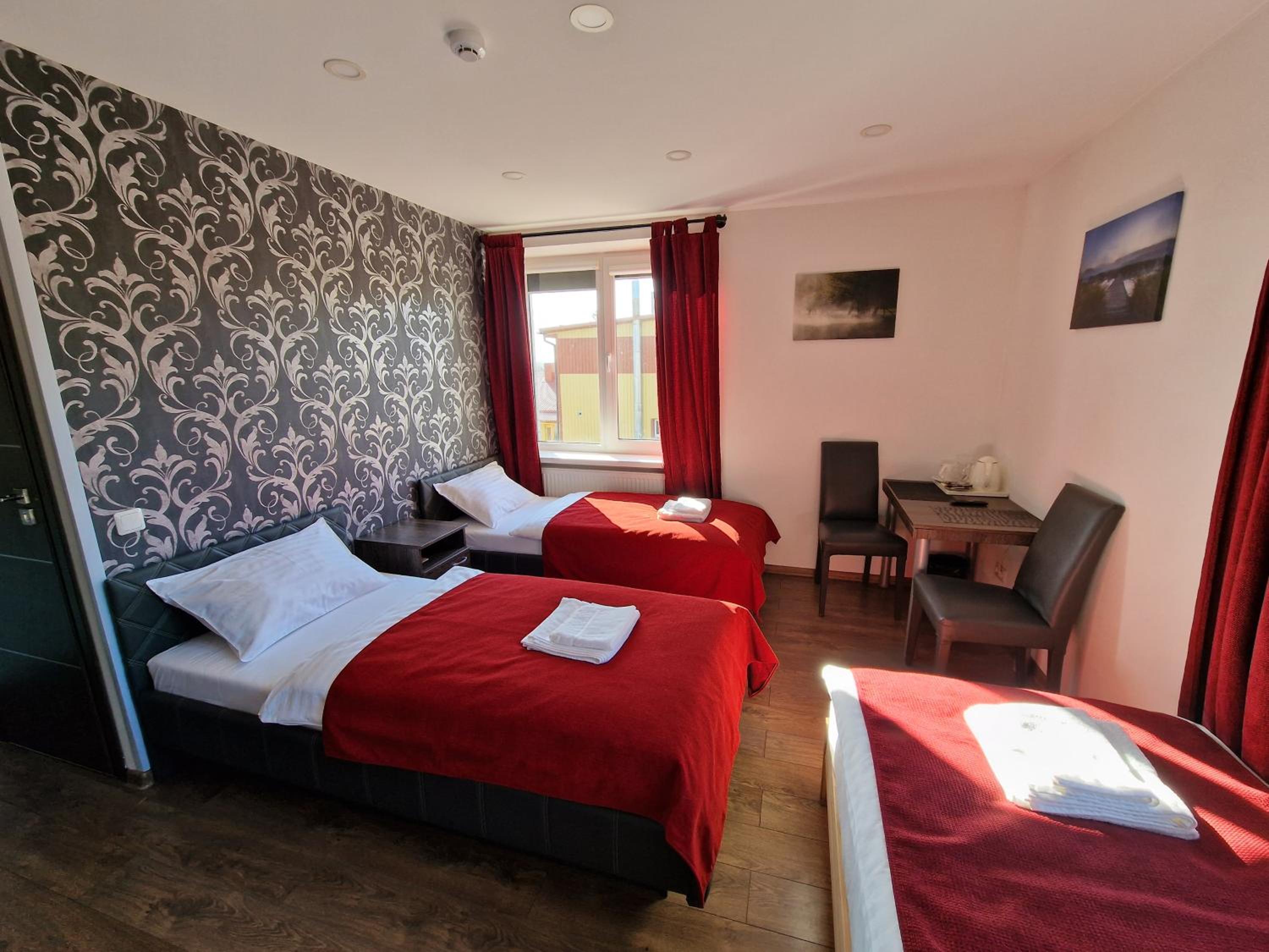 Triple Room with Private Bathroom photo 2