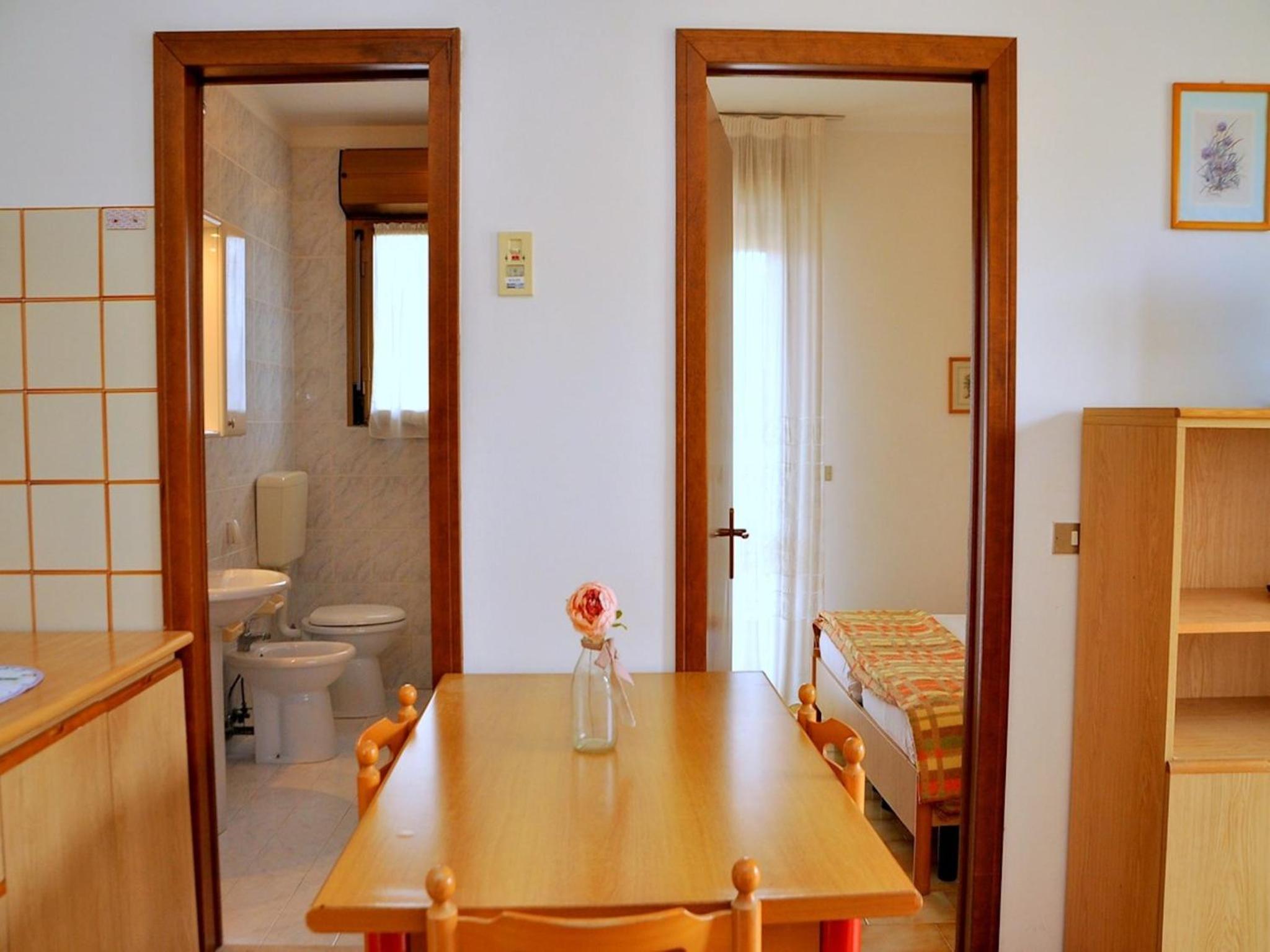 Apartment photo 2