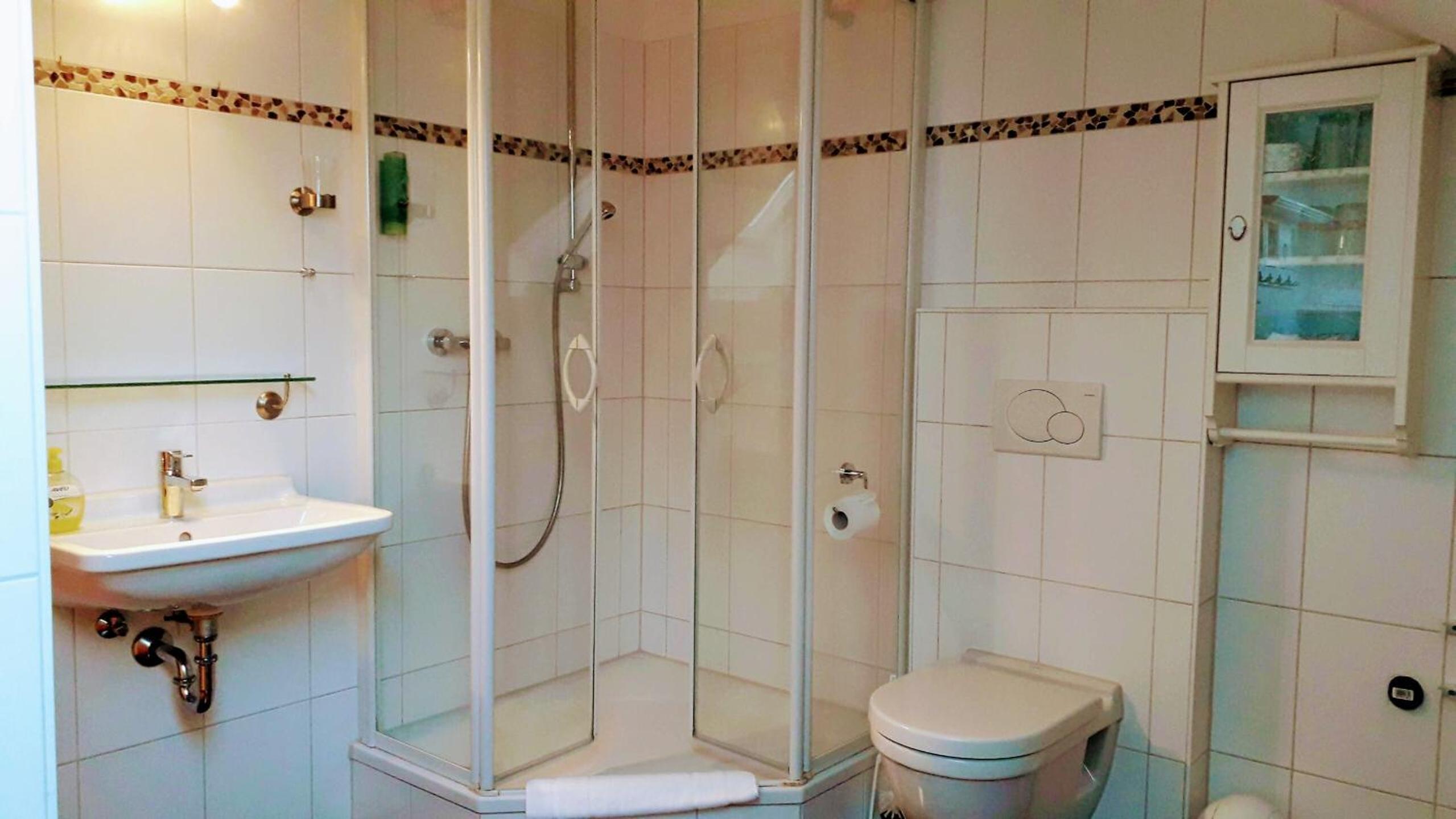 One-Bedroom Apartment - Photo 9