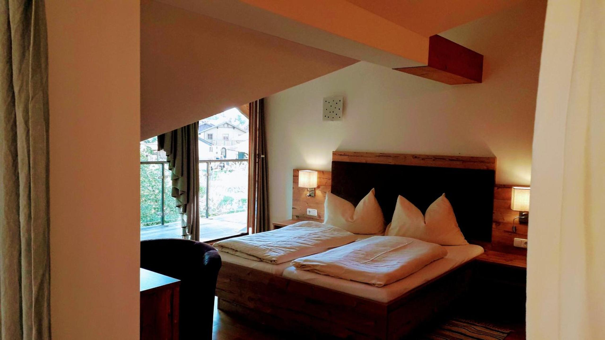One-Bedroom Apartment - Photo 3