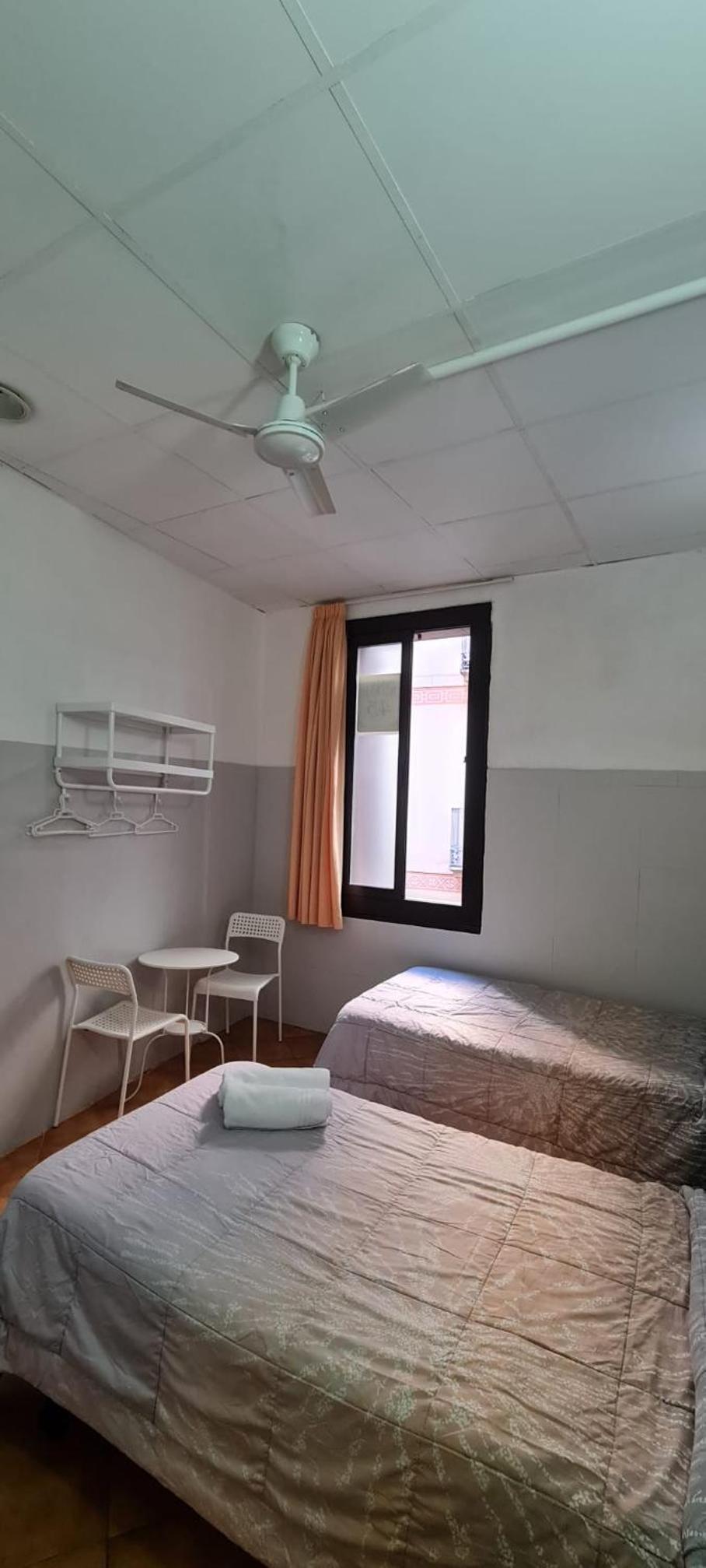 Twin Room with City View photo 2