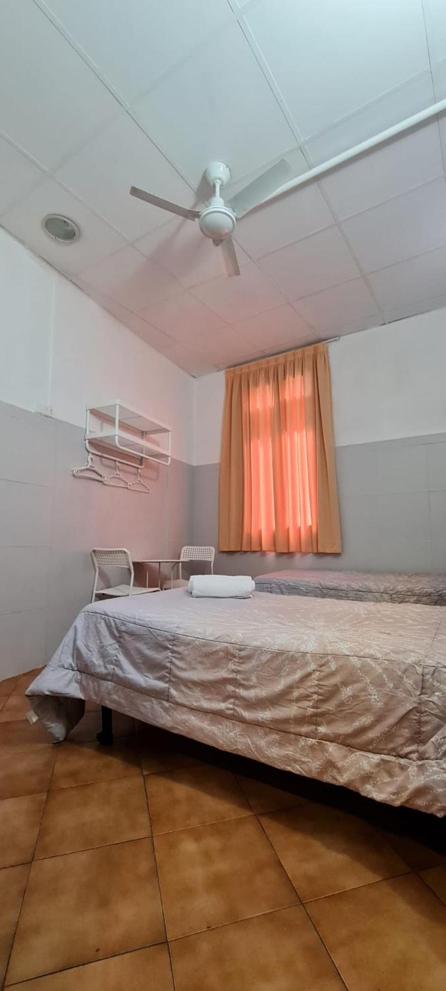 Twin Room with City View photo 3