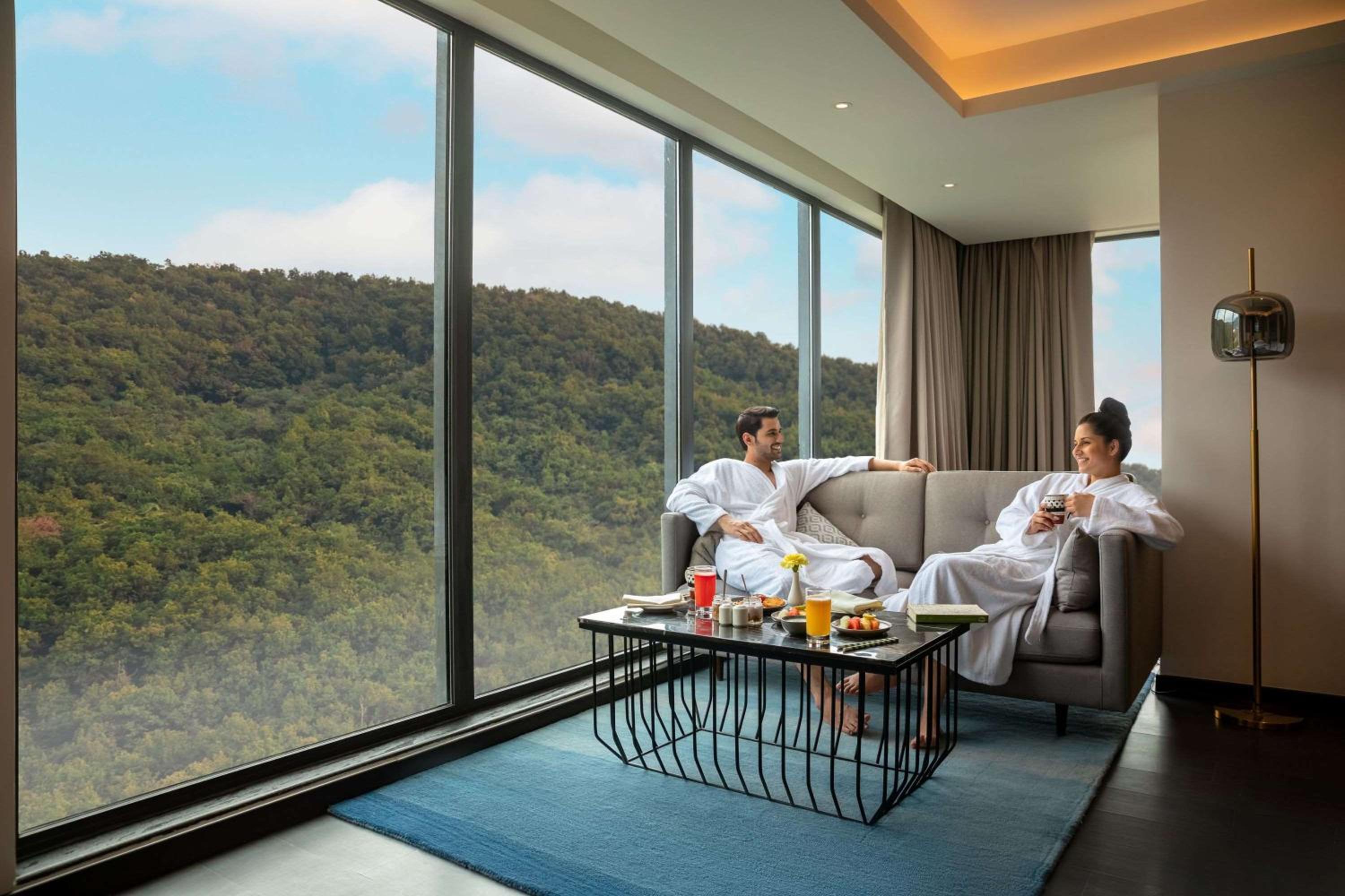 Executive Suite With Bathtub photo