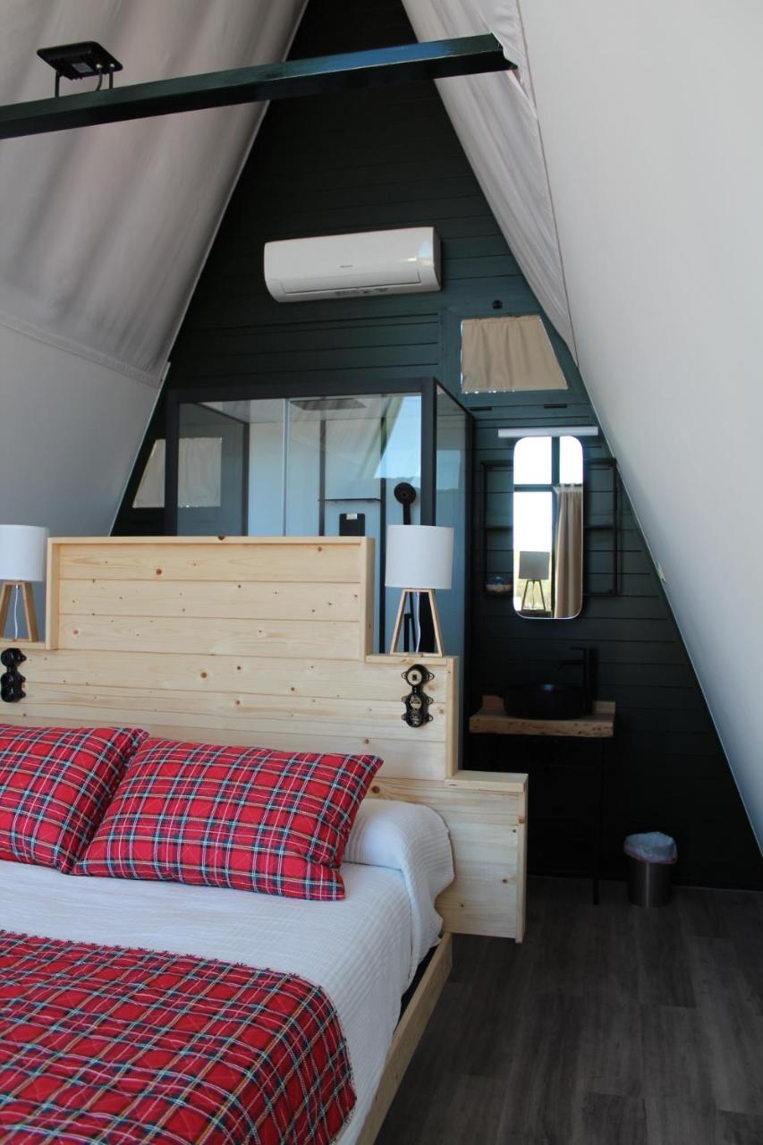 Deluxe Double Room with Shower - Photo 5