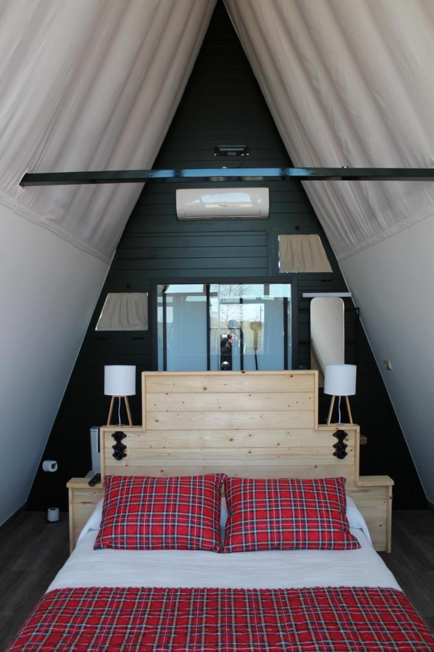 Deluxe Double Room with Shower - Photo 6