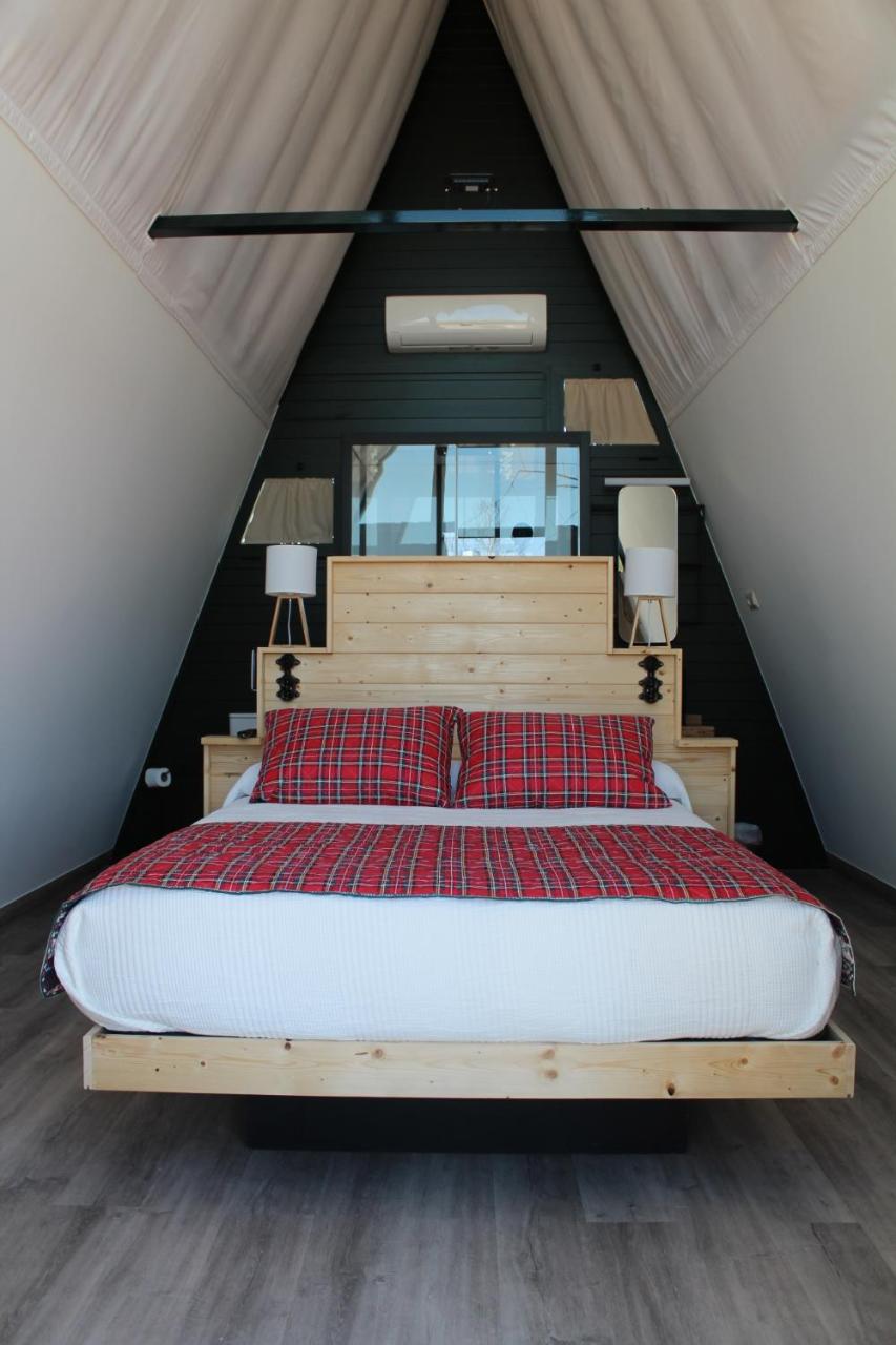 Deluxe Double Room with Shower - Photo 1