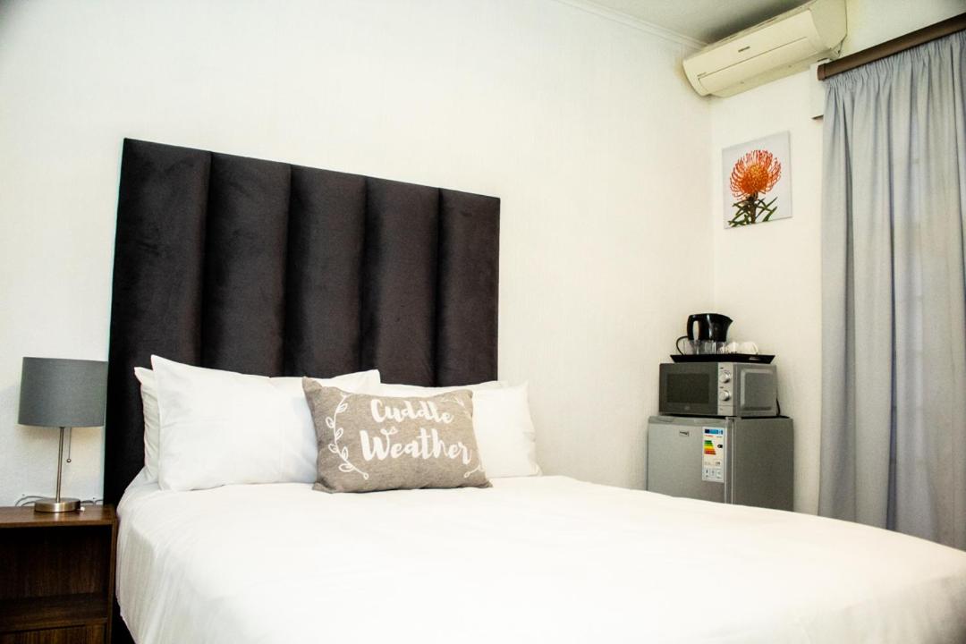 Deluxe Double Room with Bath photo 1
