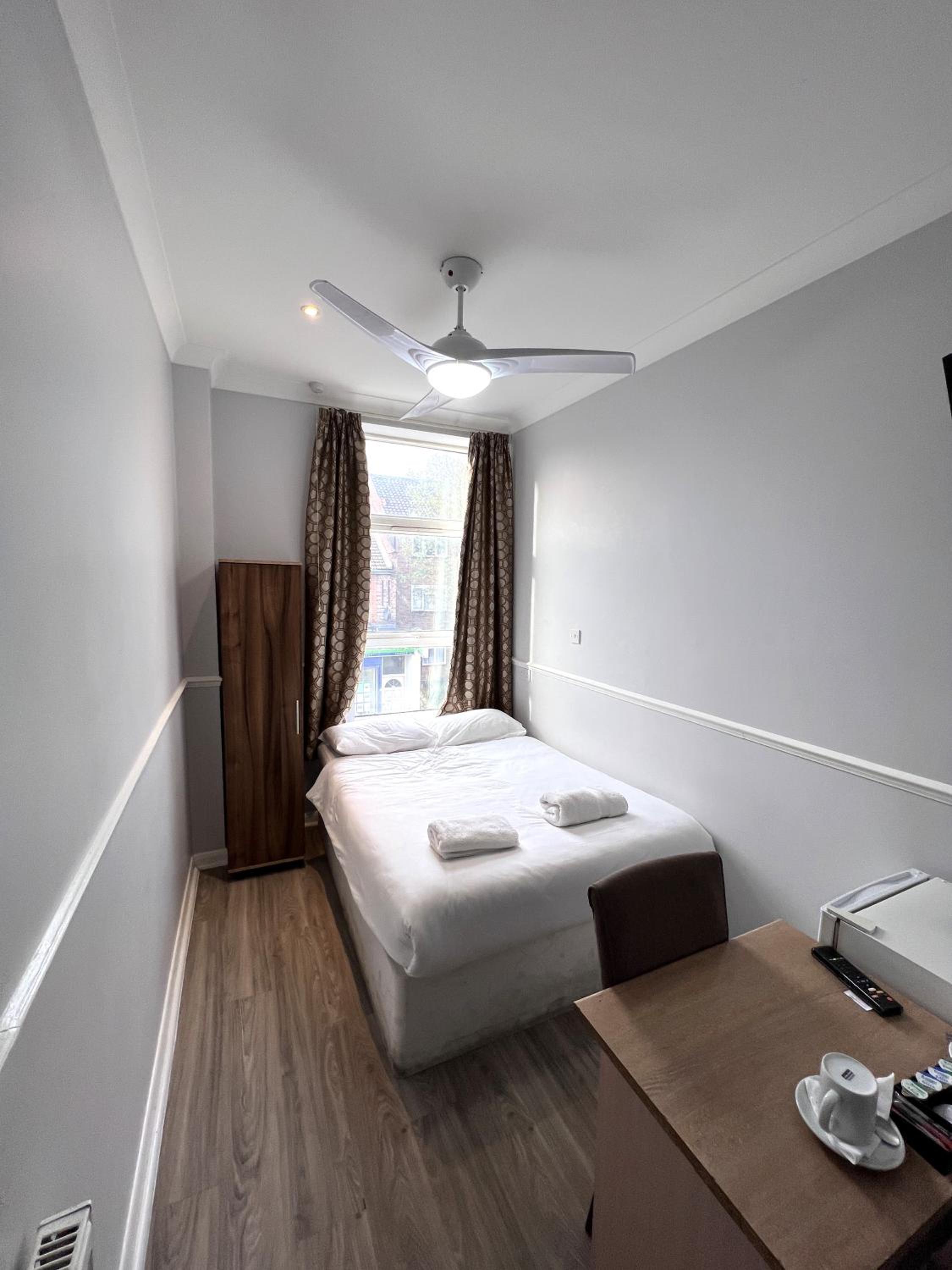 Small Double Room photo 1