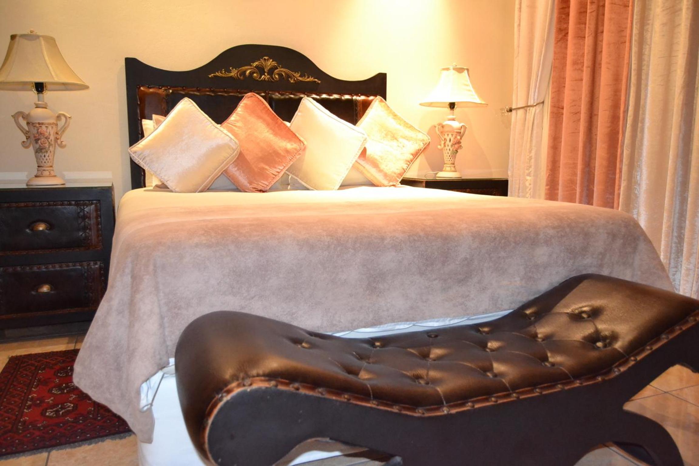 Standard Double Room photo 3
