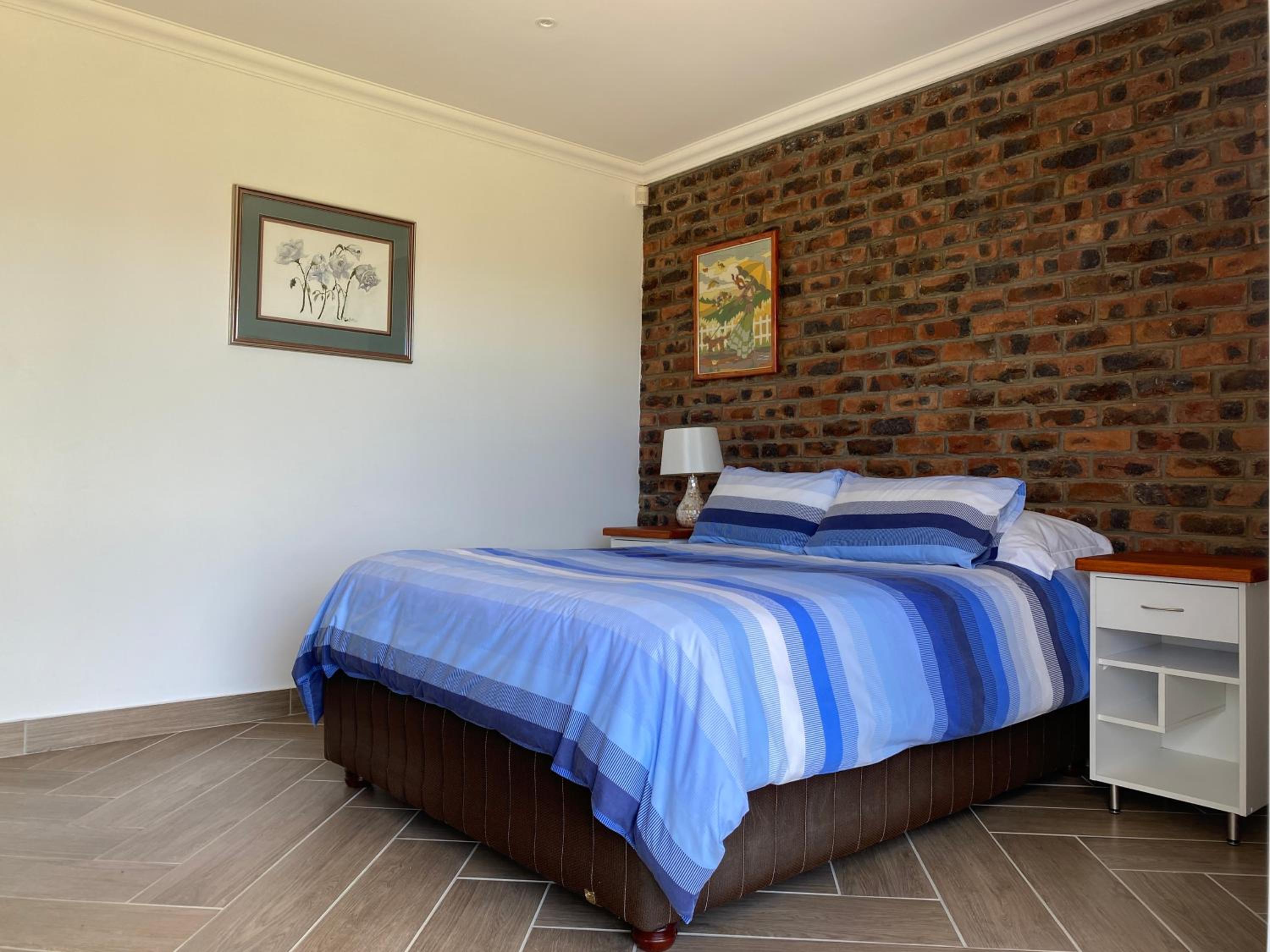 Economy Queen Room