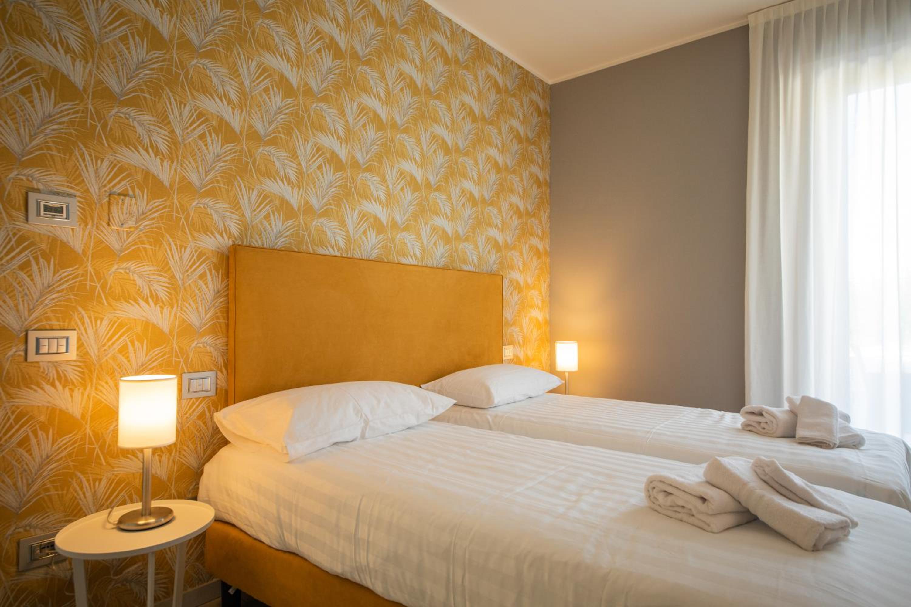 Deluxe Double or Twin Room photo 2