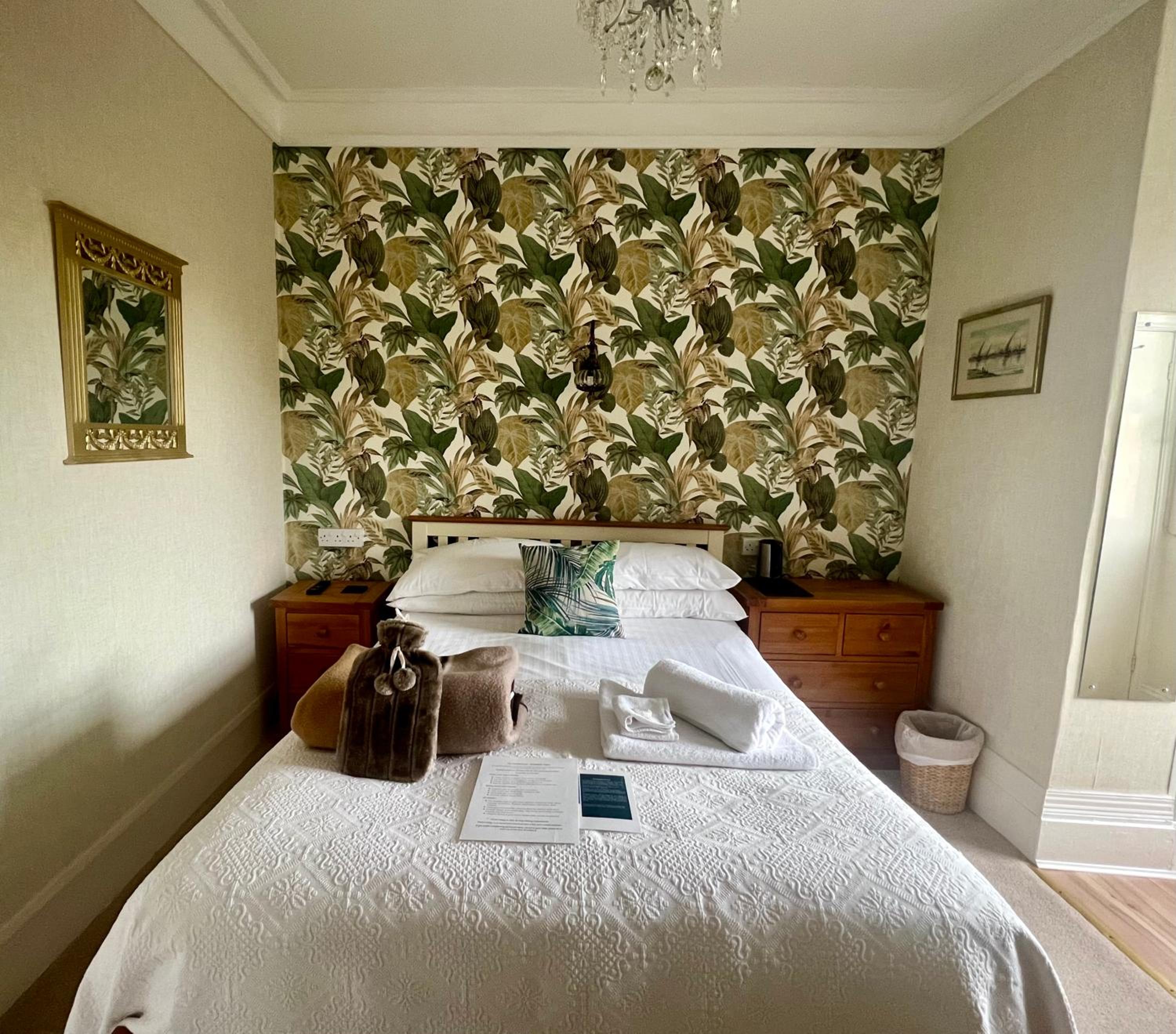 Compact Double Room - Photo 1